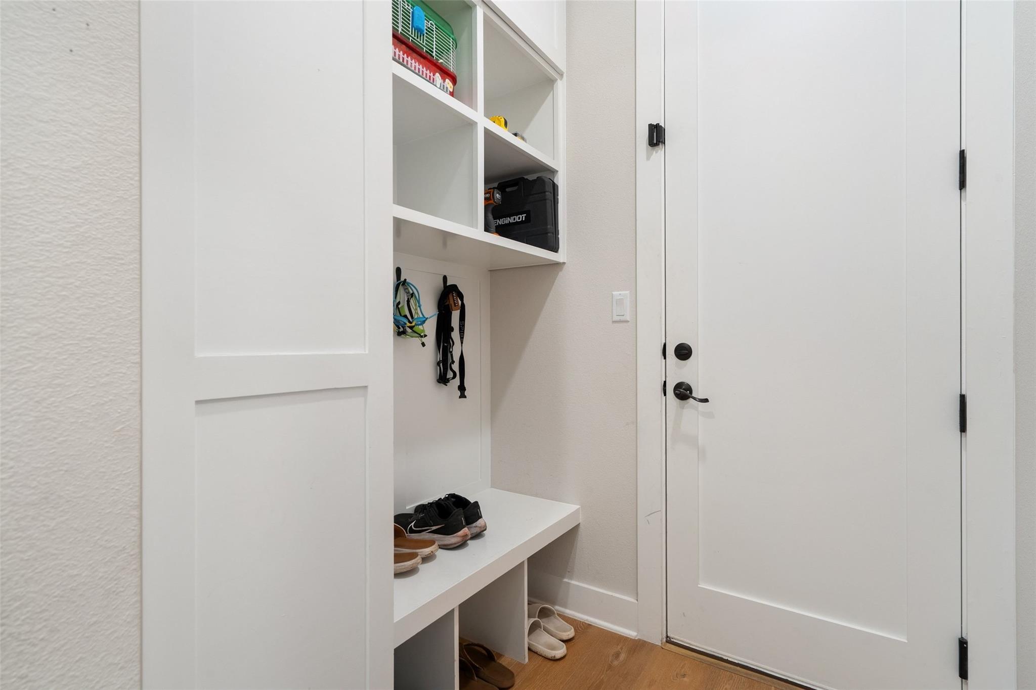 621 Kinnikinik Loop, Austin, TX 78737