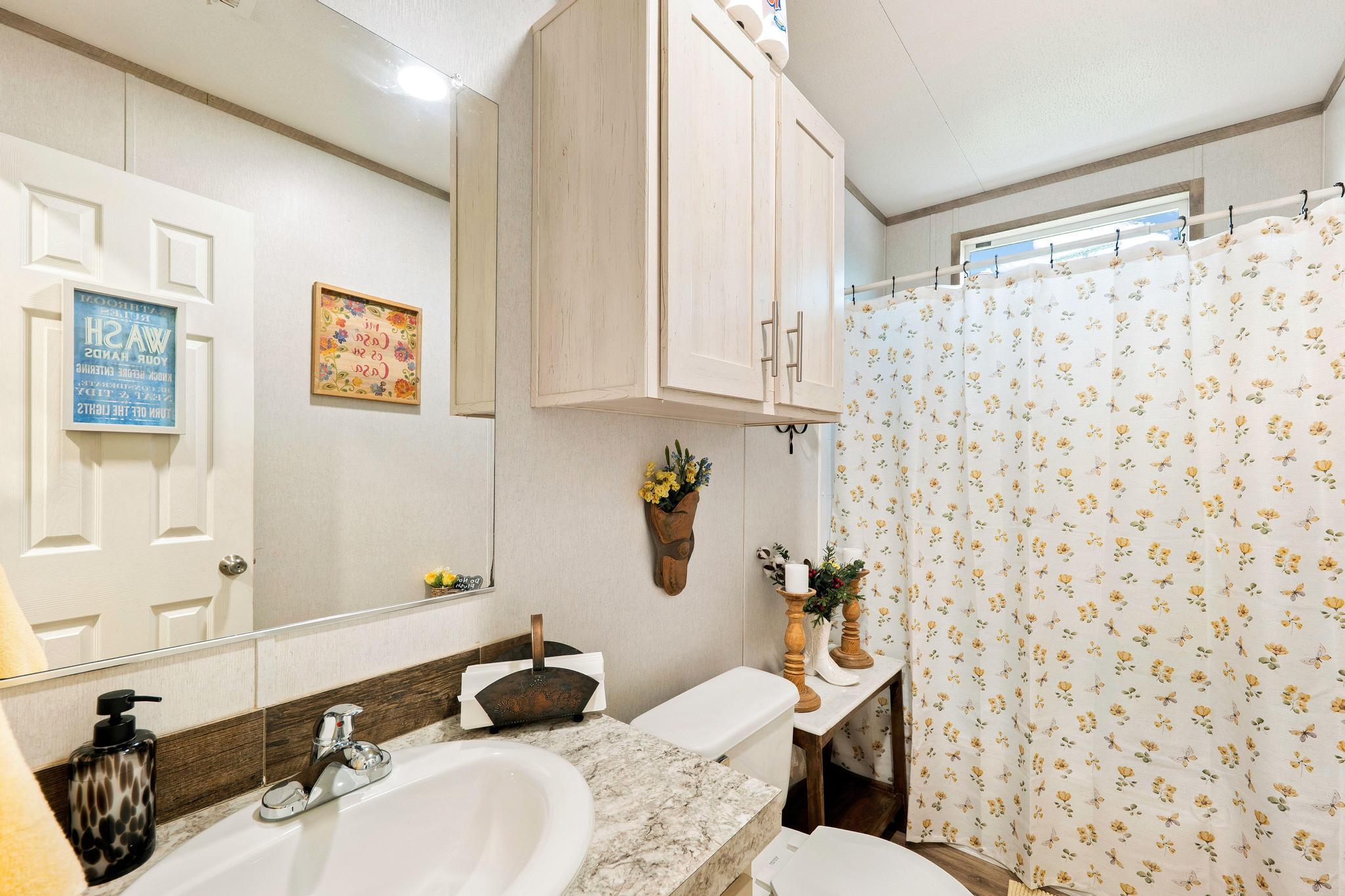 102 Double C Dr, Cedar Creek, TX 78612
