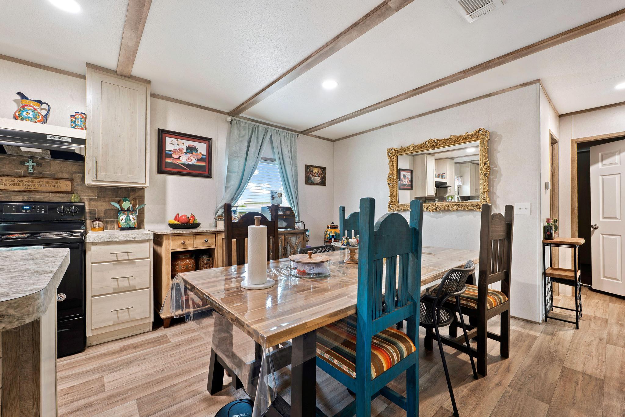 102 Double C Dr, Cedar Creek, TX 78612