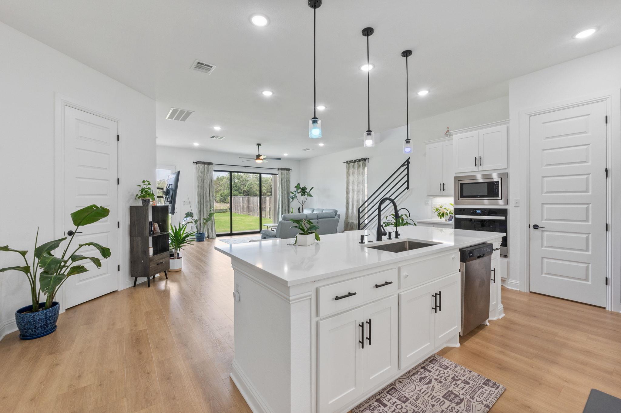 125 Plainsman Ln, Georgetown, TX 78633