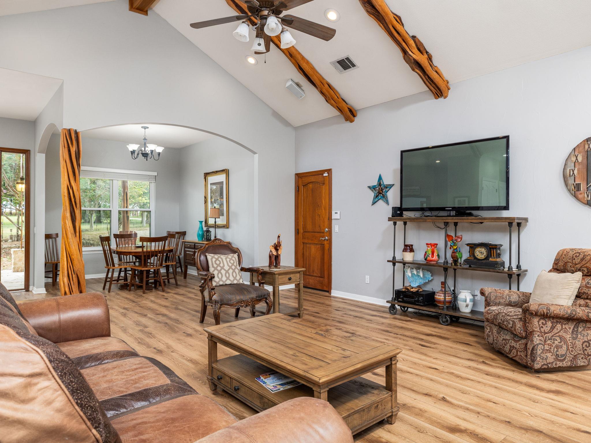 250 County Rd. 323, Bartlett, TX 76511