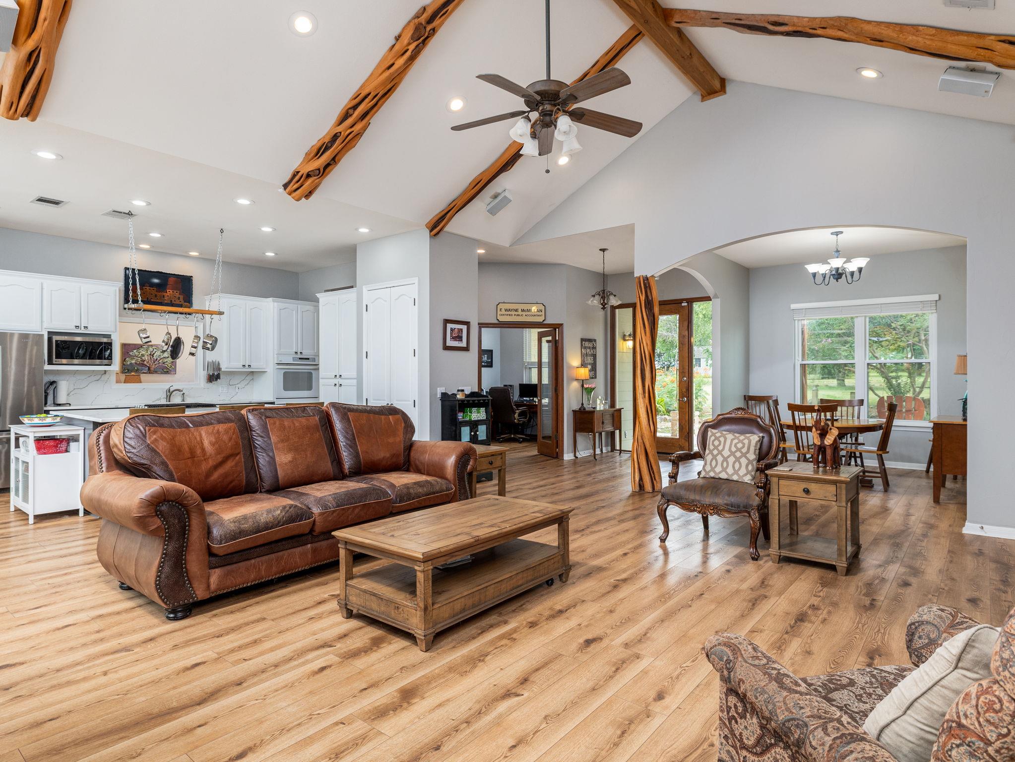 250 County Rd. 323, Bartlett, TX 76511
