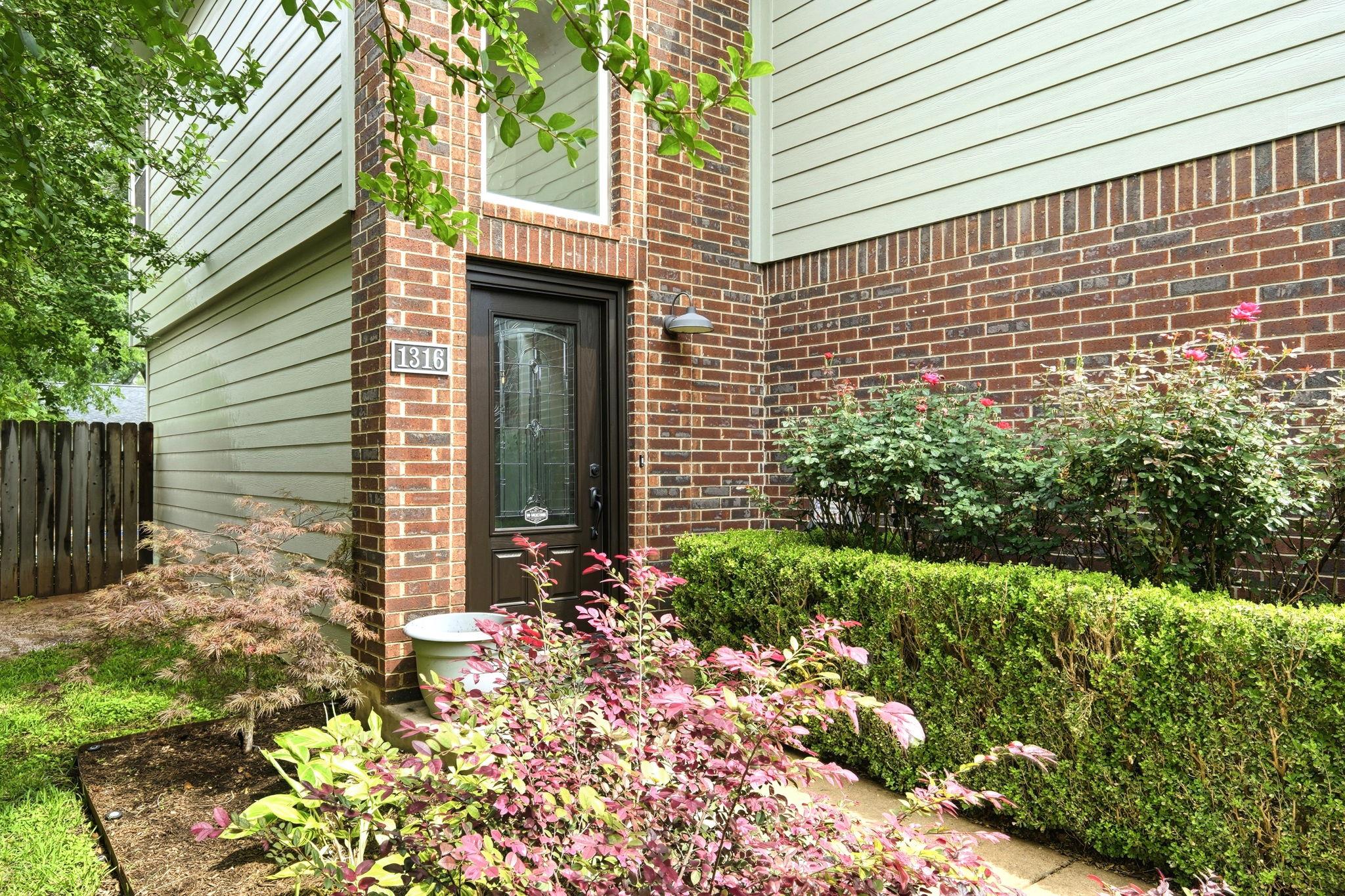 1316 Green Terrace Dr, Round Rock, TX 78664