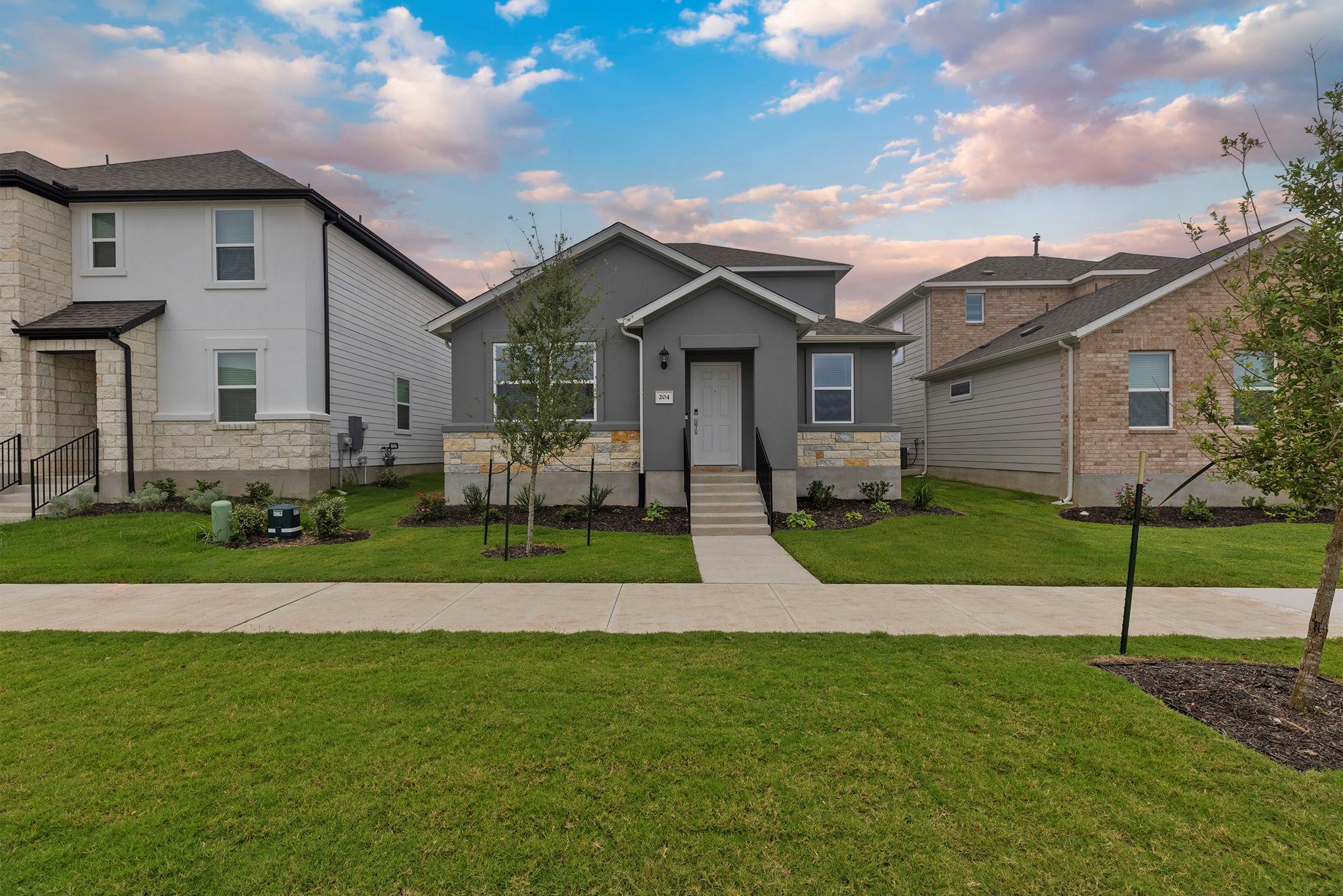 204 Flowers Ave # 123, Hutto, TX 78634