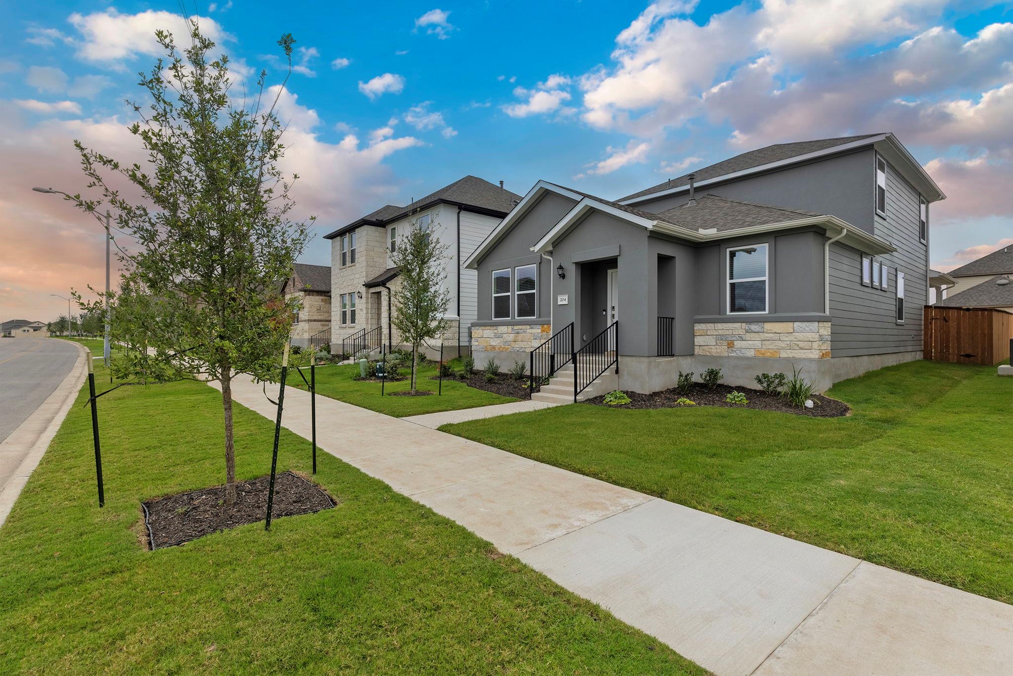204 Flowers Ave # 123, Hutto, TX 78634