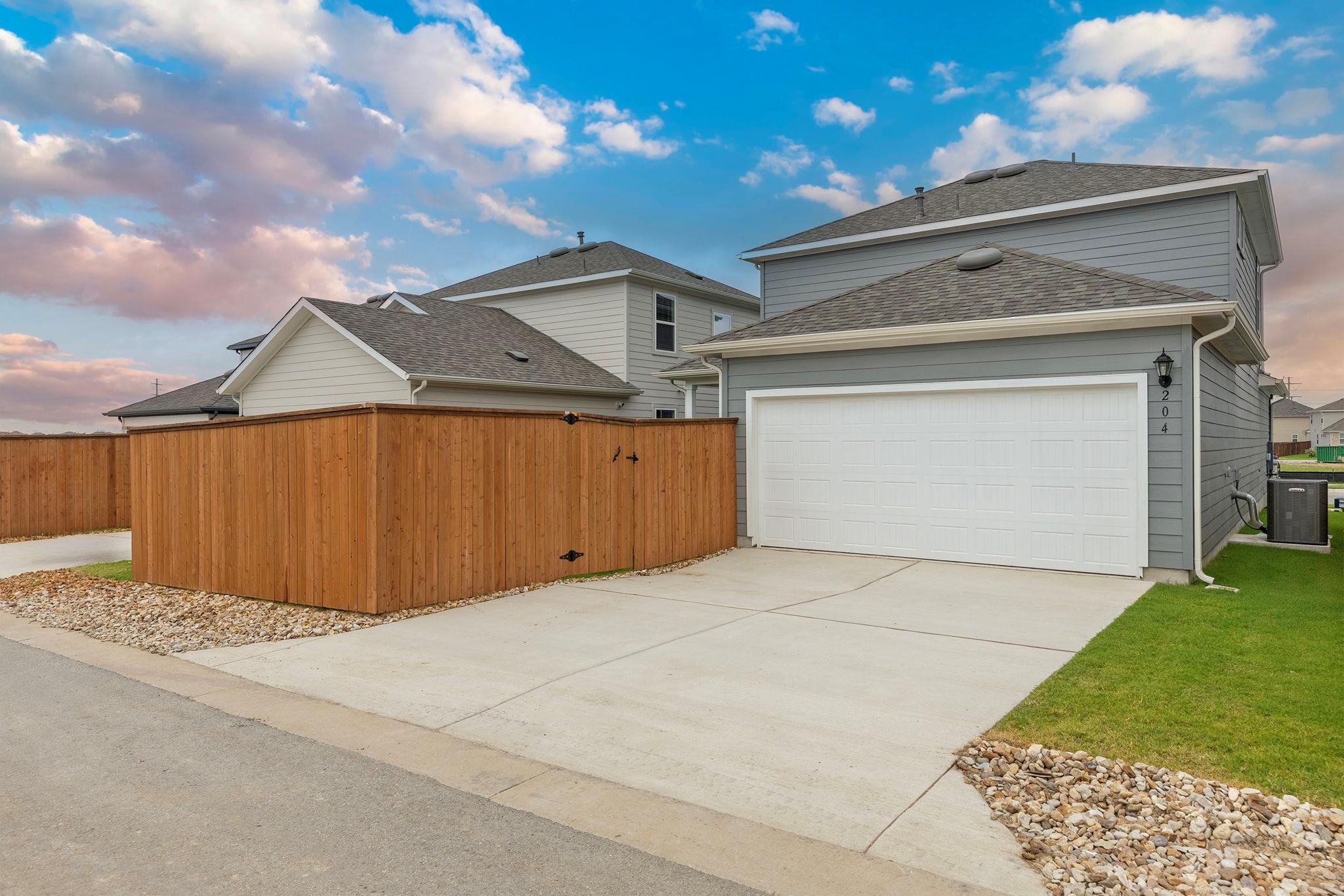 204 Flowers Ave # 123, Hutto, TX 78634