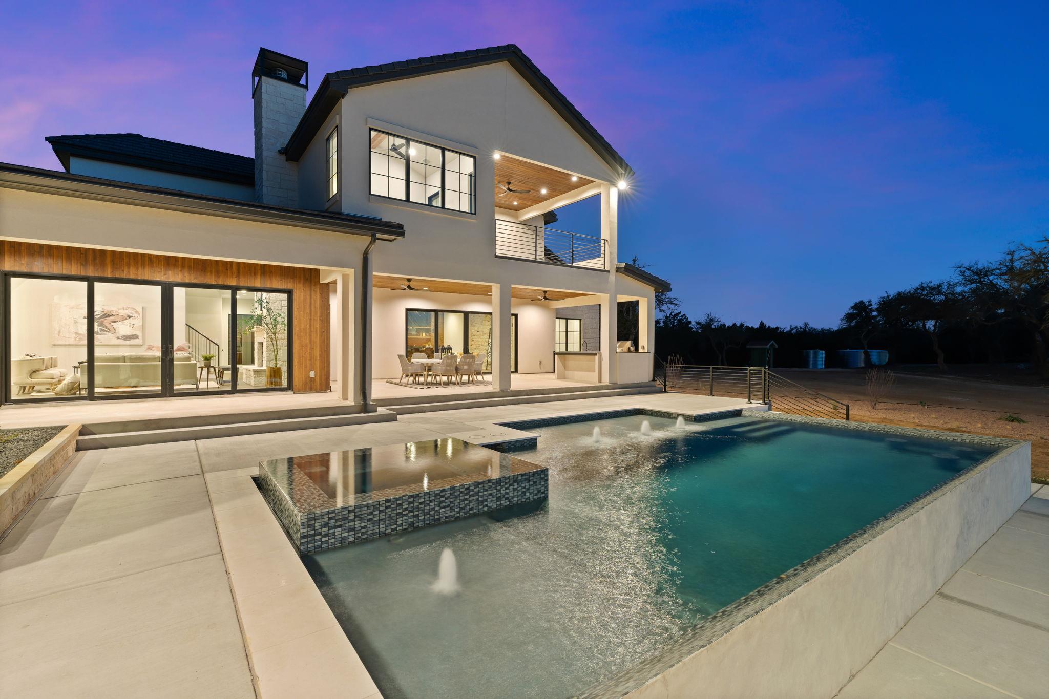 1562 Canyon Crossing View Vw, Dripping Springs, TX 78620