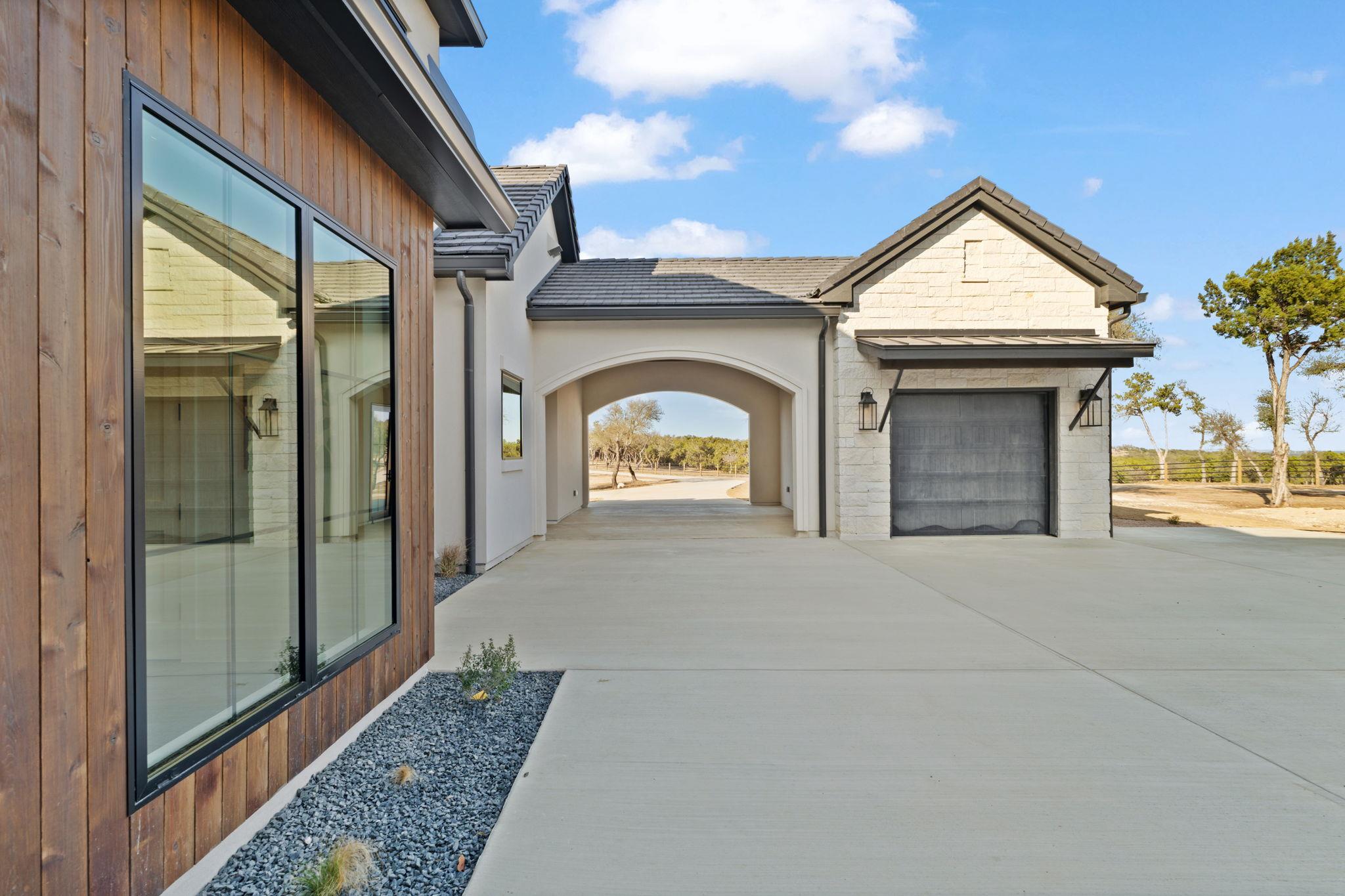 1562 Canyon Crossing View Vw, Dripping Springs, TX 78620