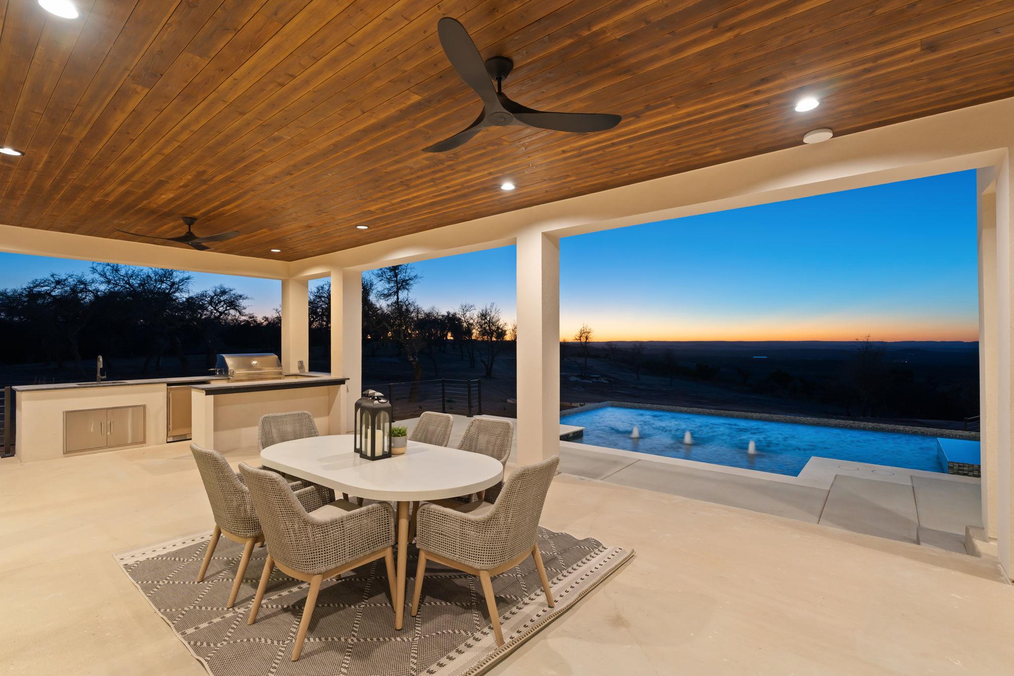 1562 Canyon Crossing View Vw, Dripping Springs, TX 78620