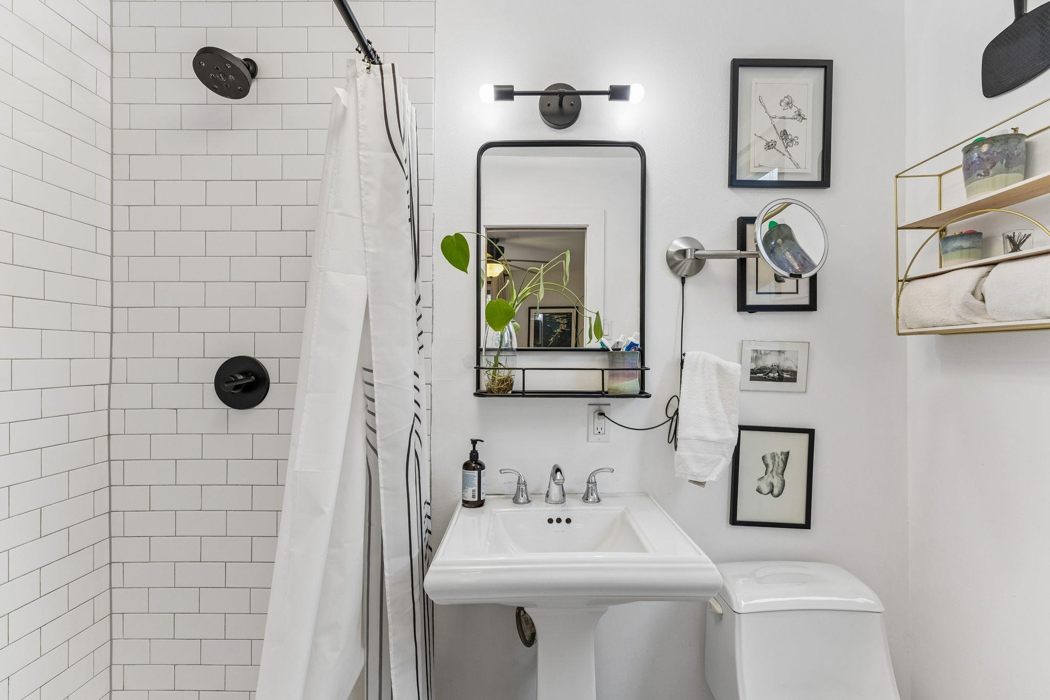 1428 Corona Dr, Austin, TX 78723