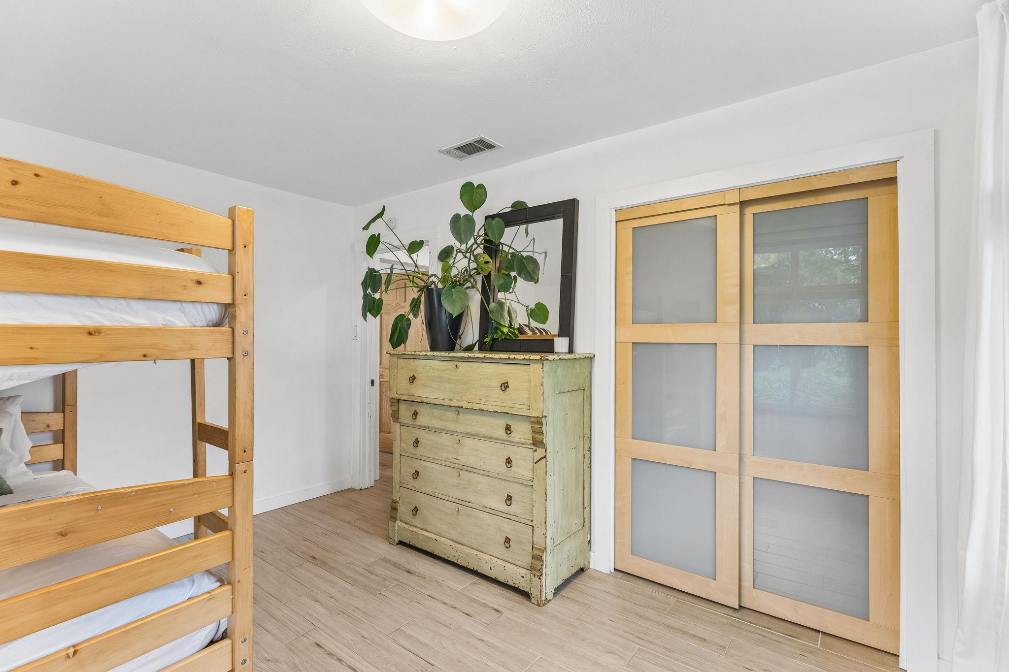 1428 Corona Dr, Austin, TX 78723