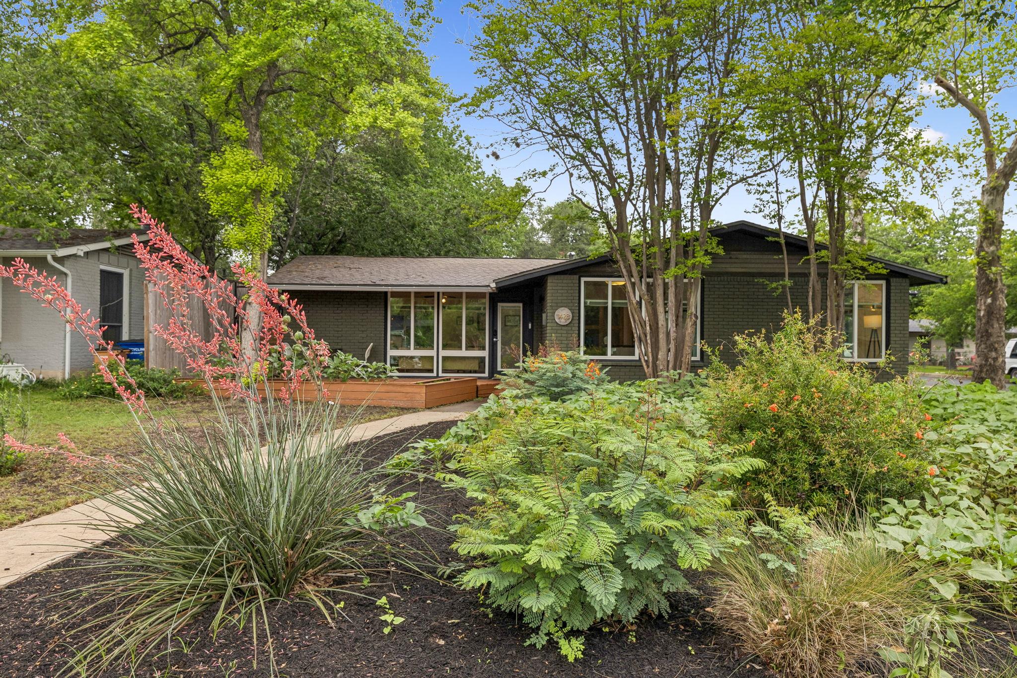 1428 Corona Dr, Austin, TX 78723