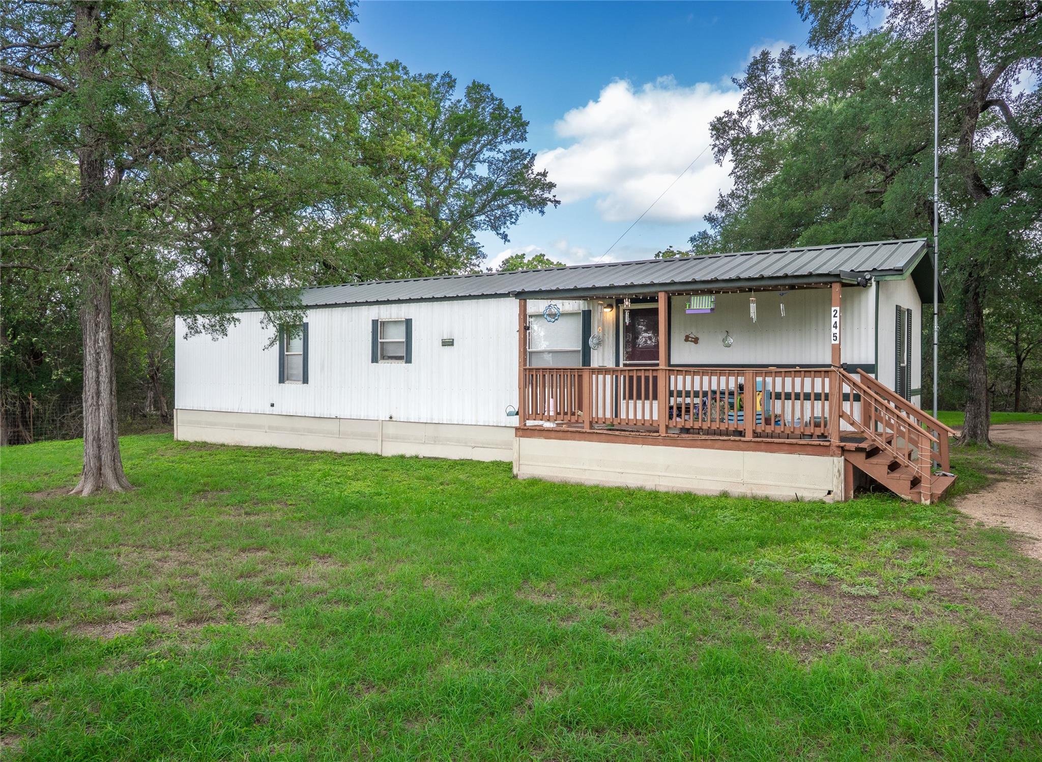279 Highline Dr, Bastrop, TX 78602