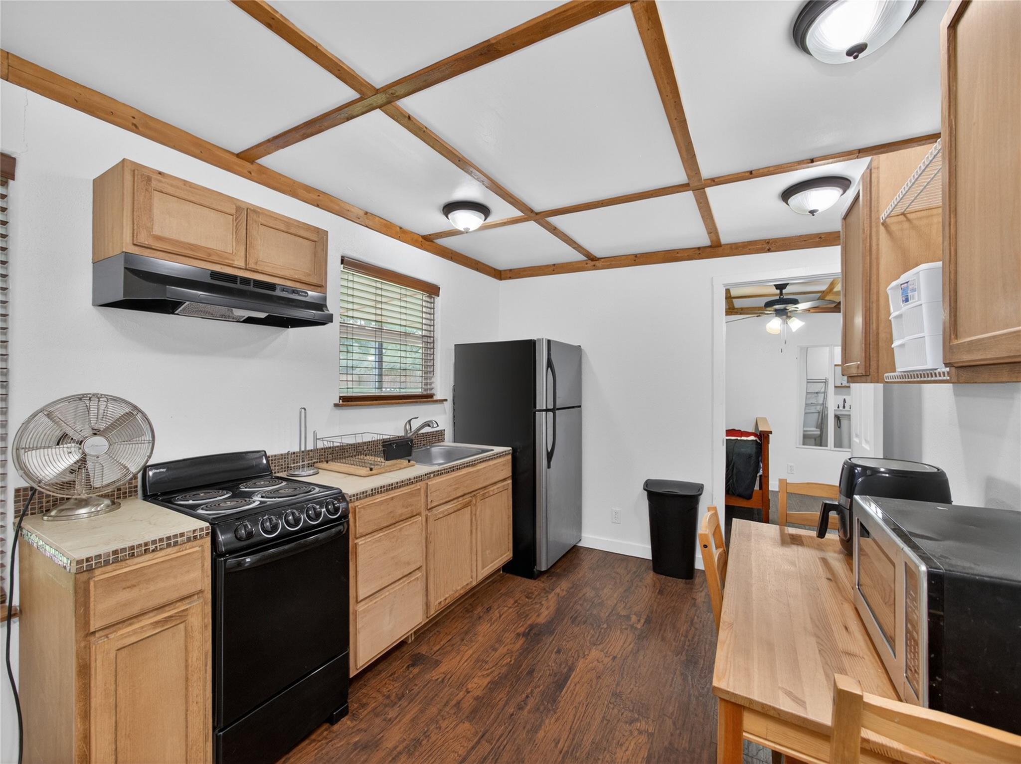 279 Highline Dr, Bastrop, TX 78602