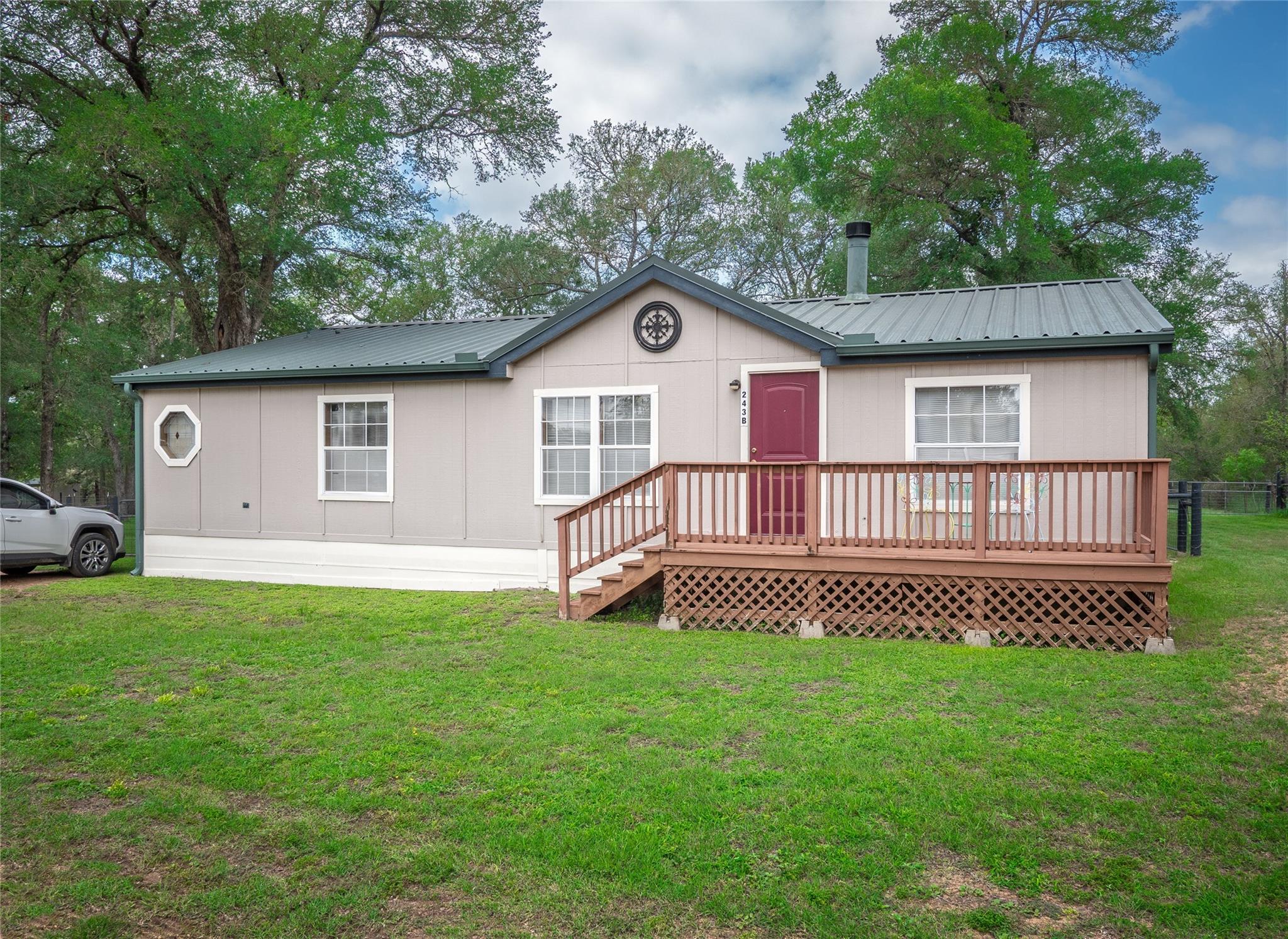 279 Highline Dr, Bastrop, TX 78602