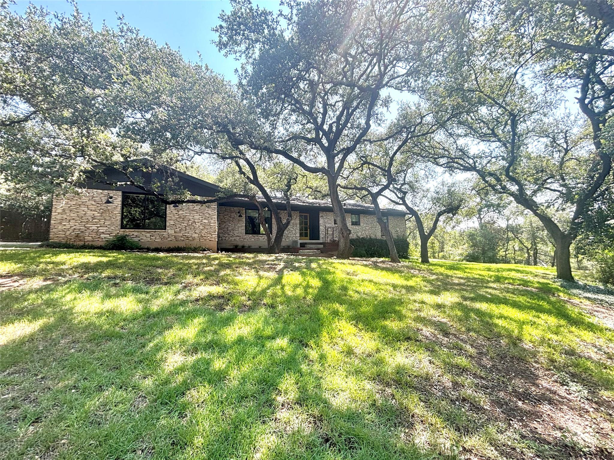 201 Westwood Ter, West Lake Hills, TX 78746