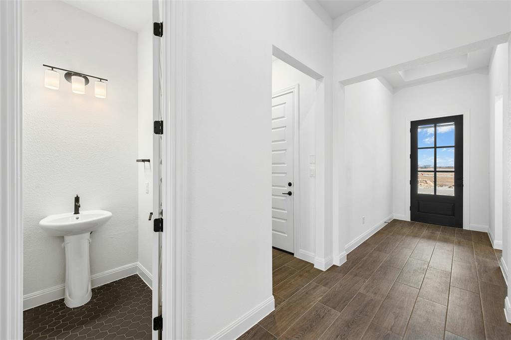 17305 Silverman Dr, Pflugerville, TX 78660