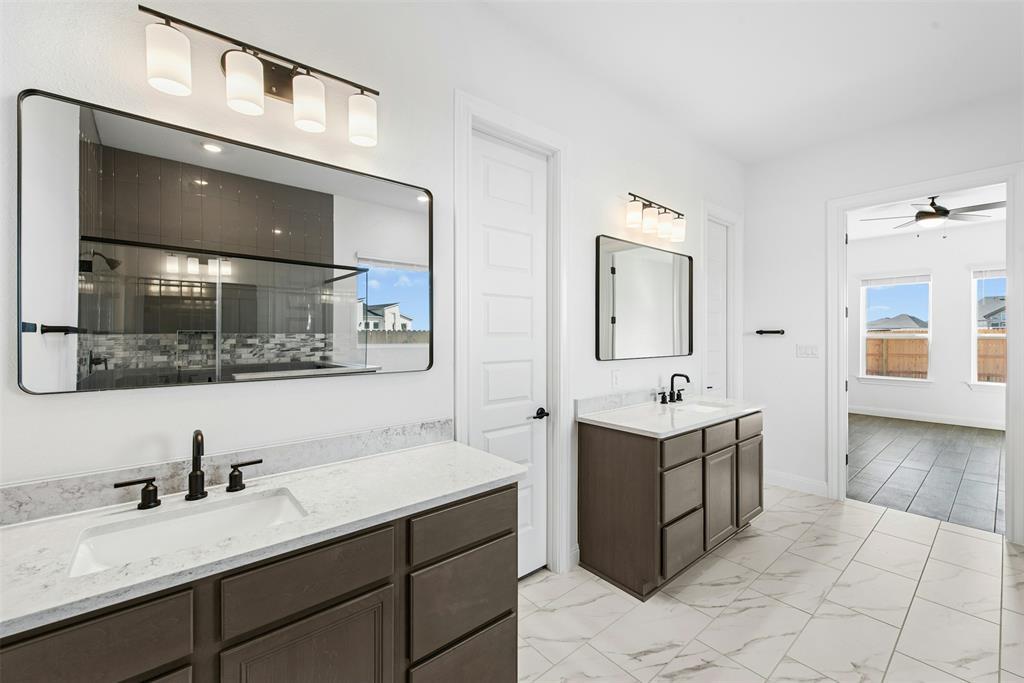 17305 Silverman Dr, Pflugerville, TX 78660