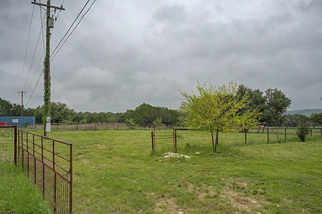 200 E Meadow Ln, Wimberley, TX 78676