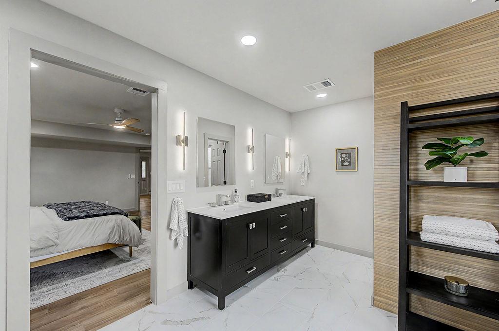 200 E Meadow Ln, Wimberley, TX 78676