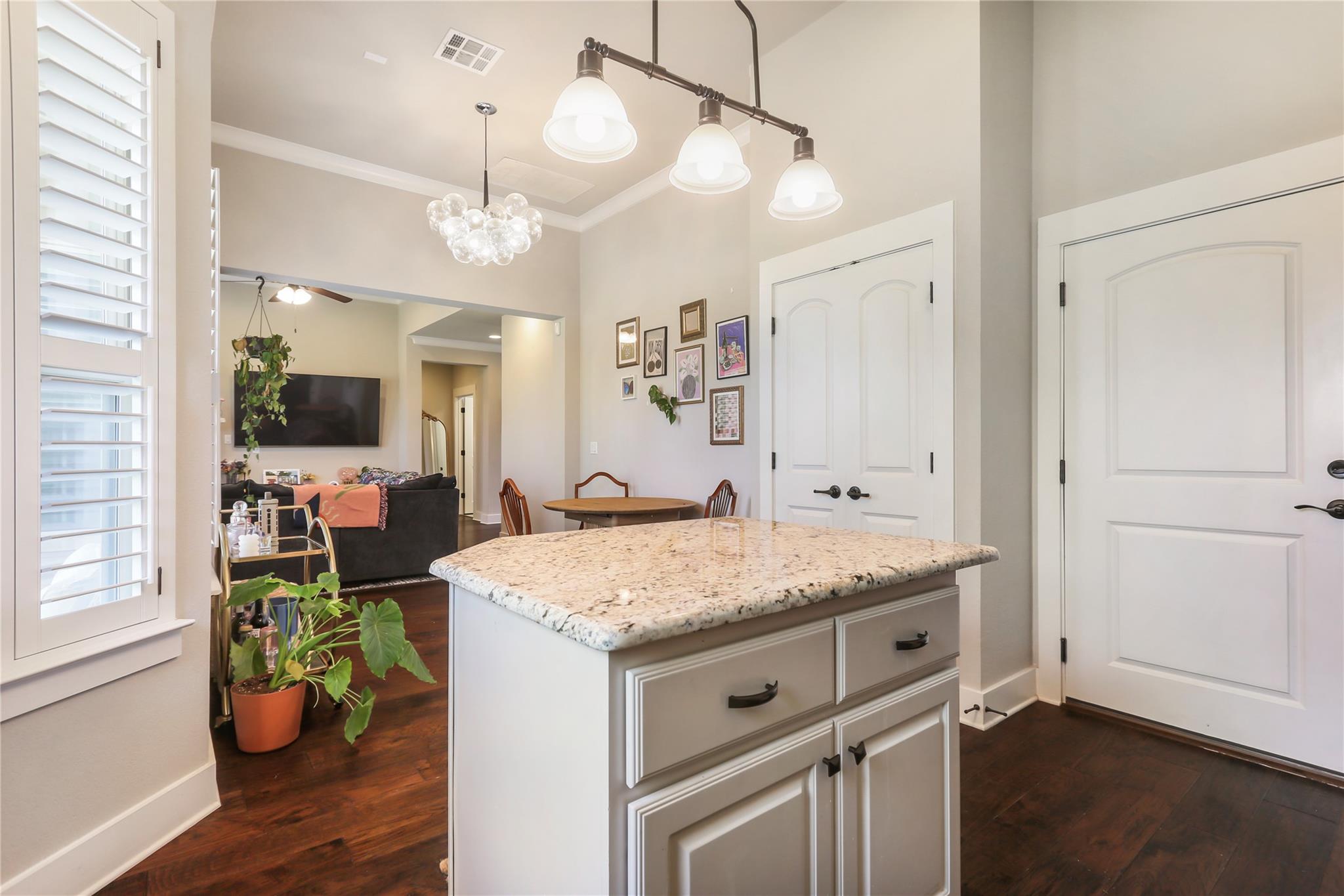 9407 McKnight Loop # 9, Austin, TX 78717