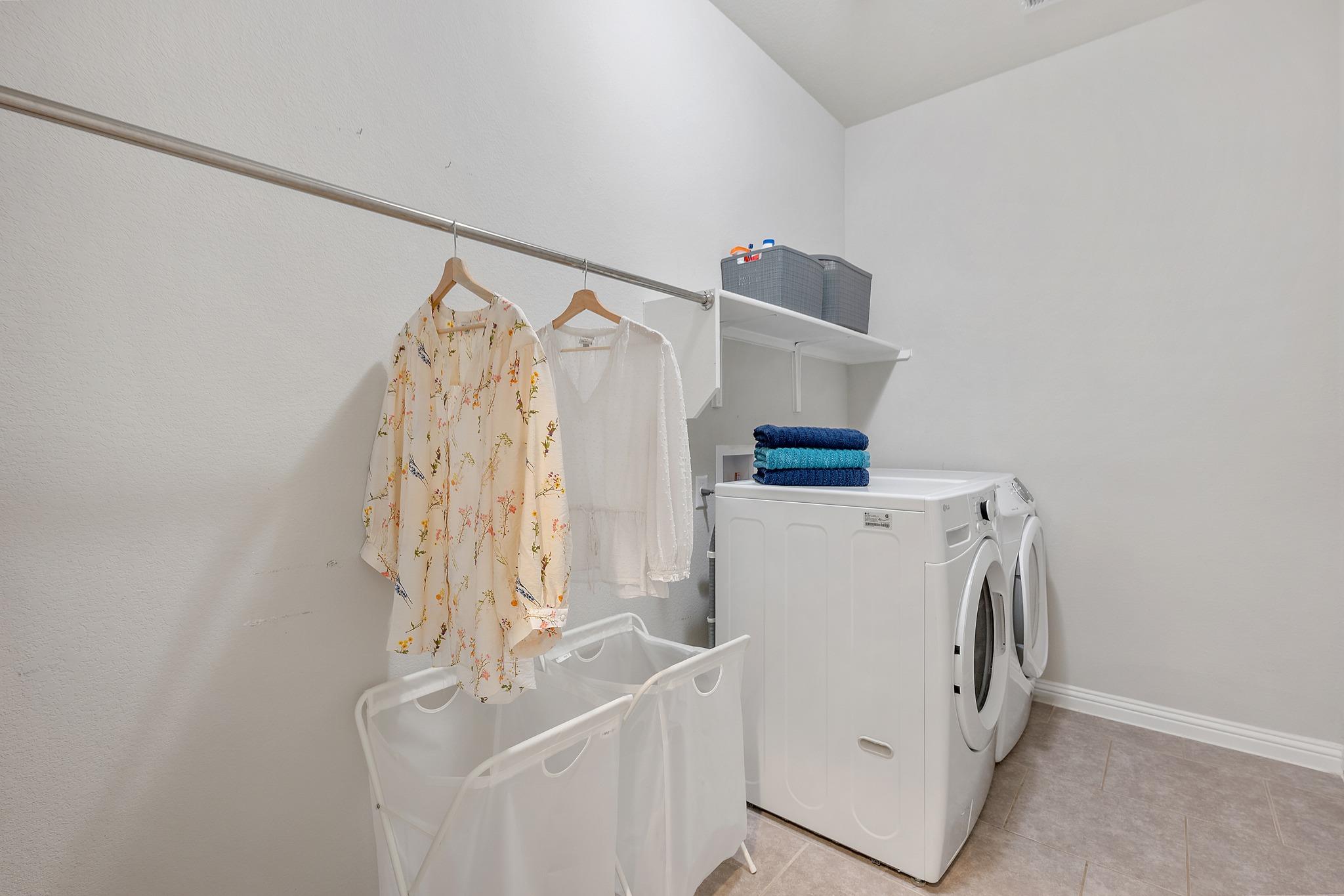 2417 Maxwell Dr, Leander, TX 78641