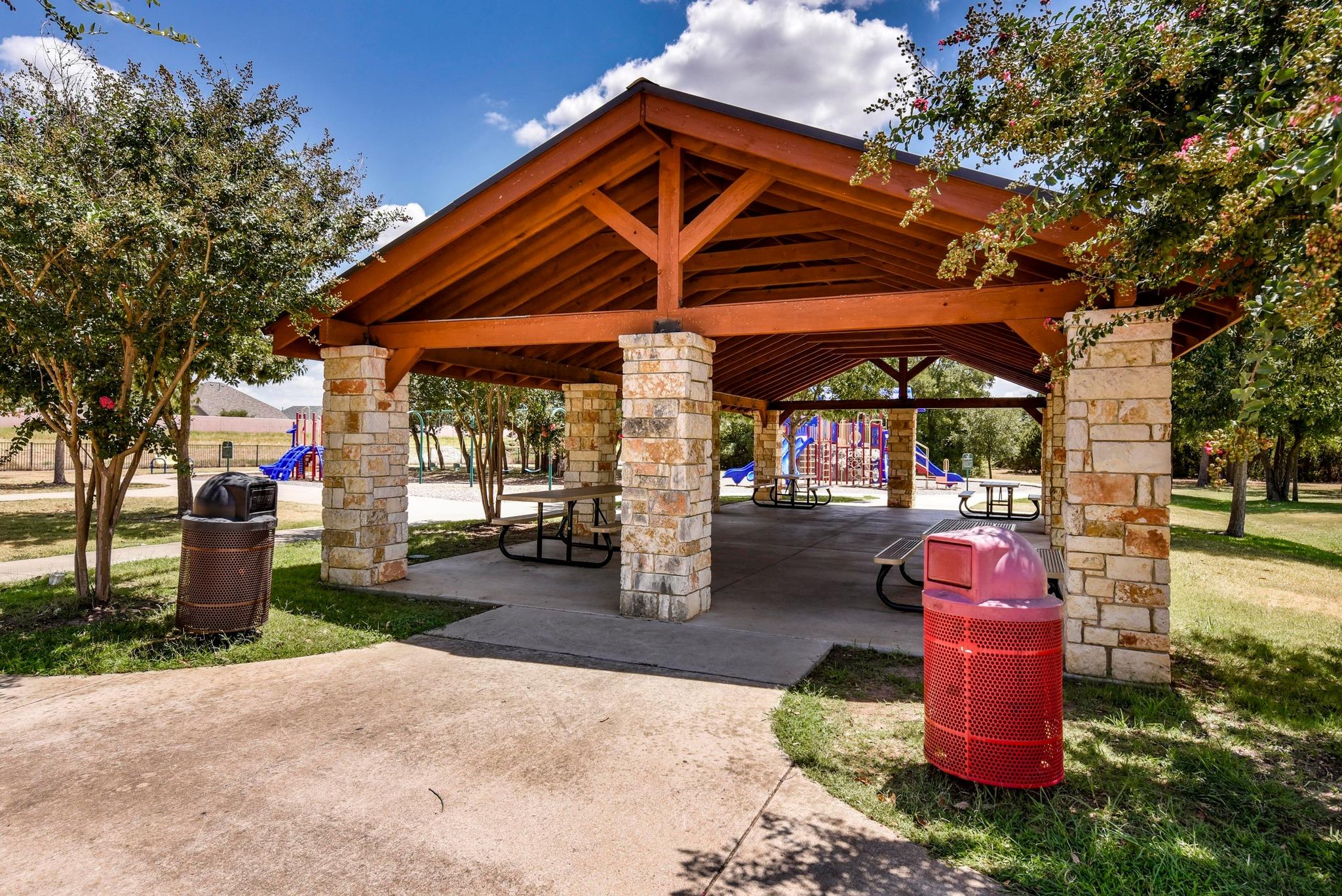 2417 Maxwell Dr, Leander, TX 78641