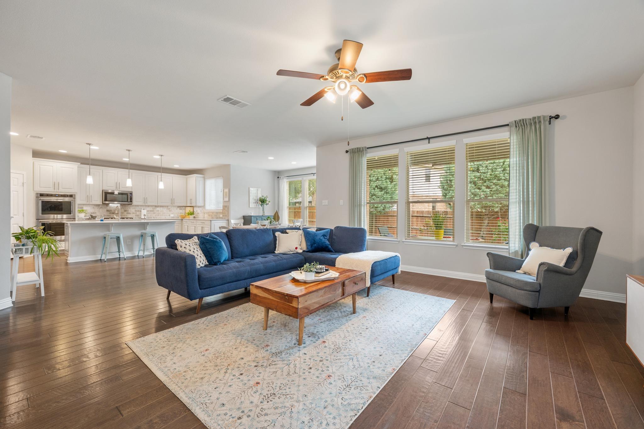 2417 Maxwell Dr, Leander, TX 78641