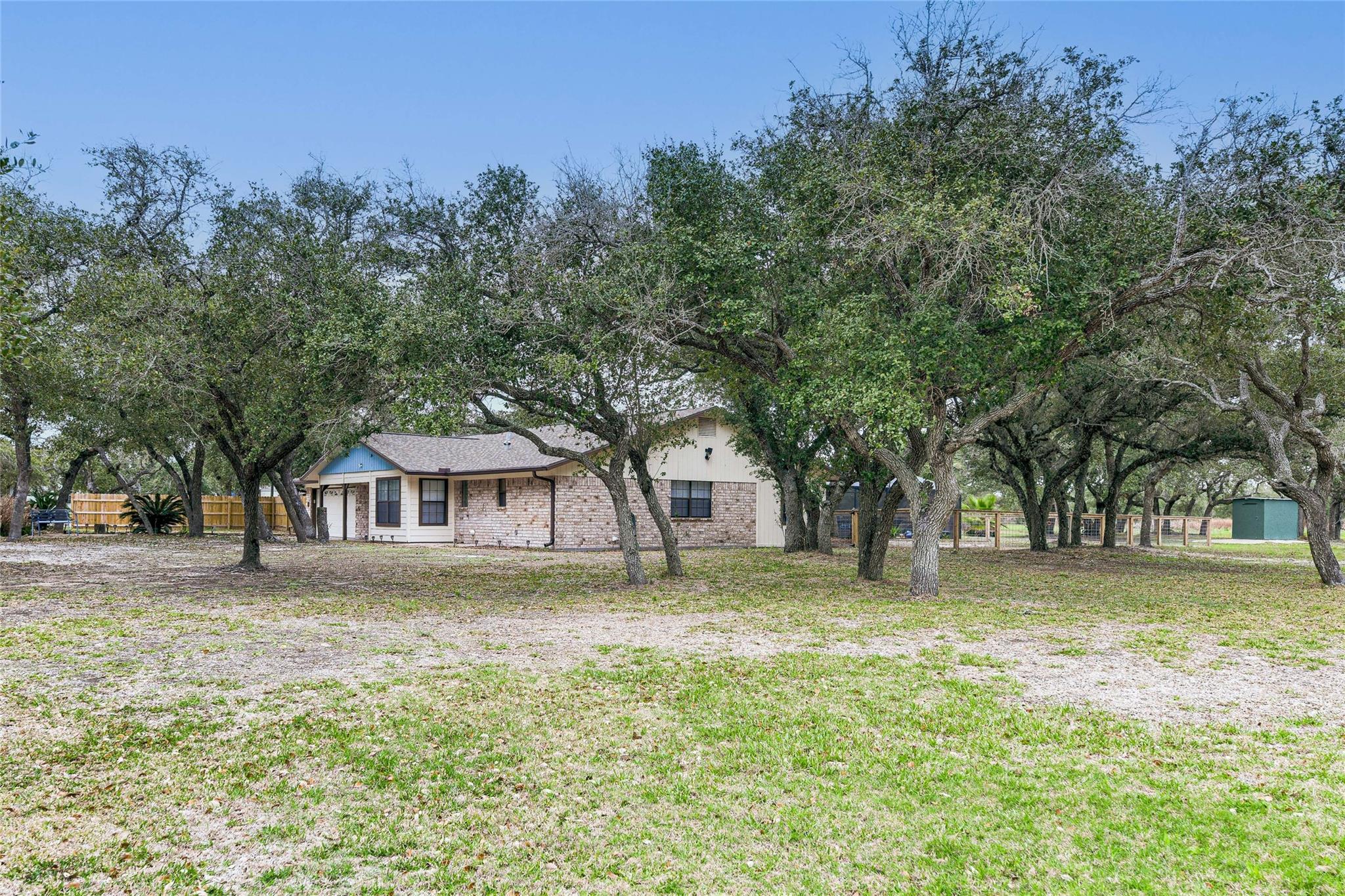 1522-1524 Sixteenth St, Rockport, TX 78382