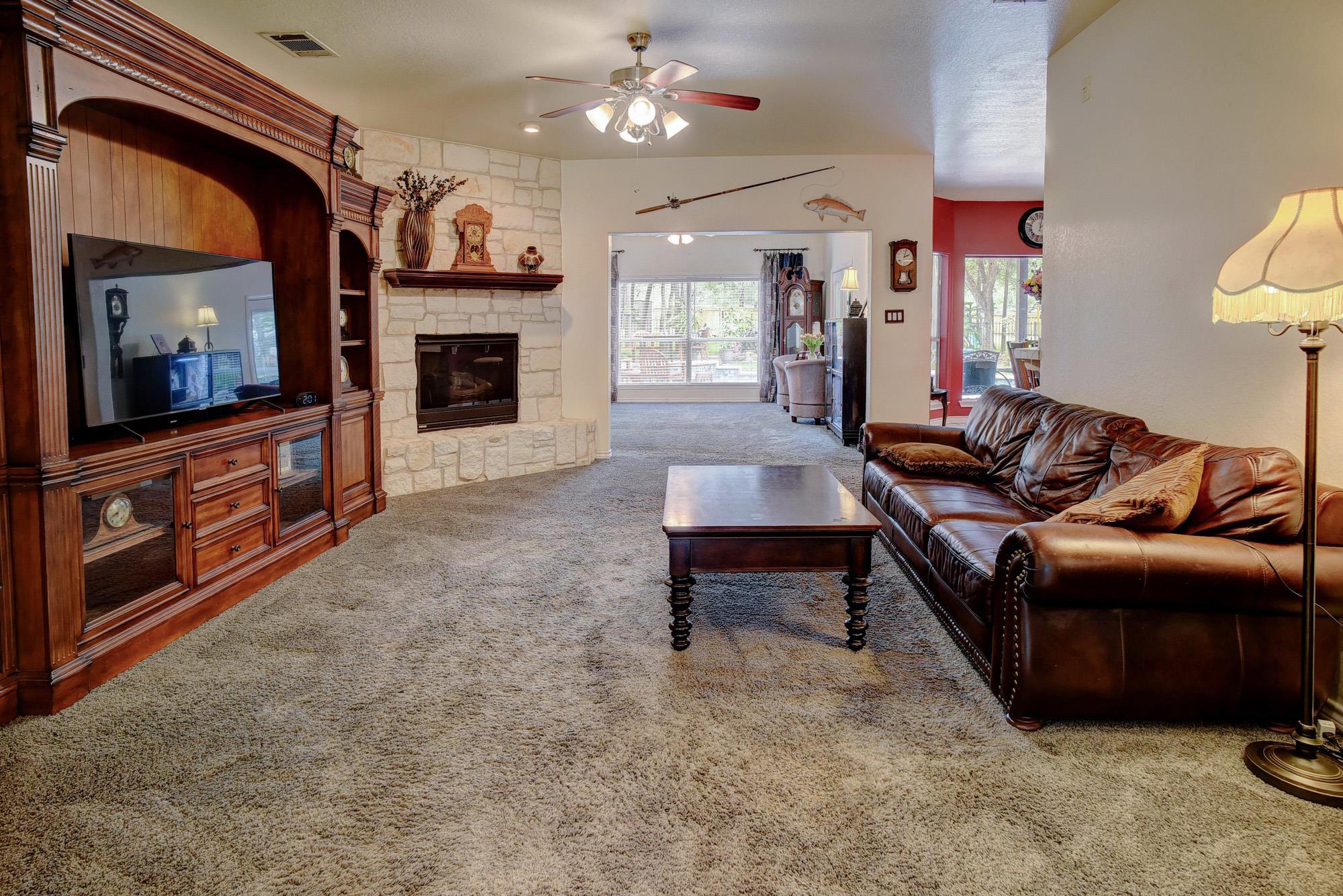 147 Spring Mdw, Bastrop, TX 78602