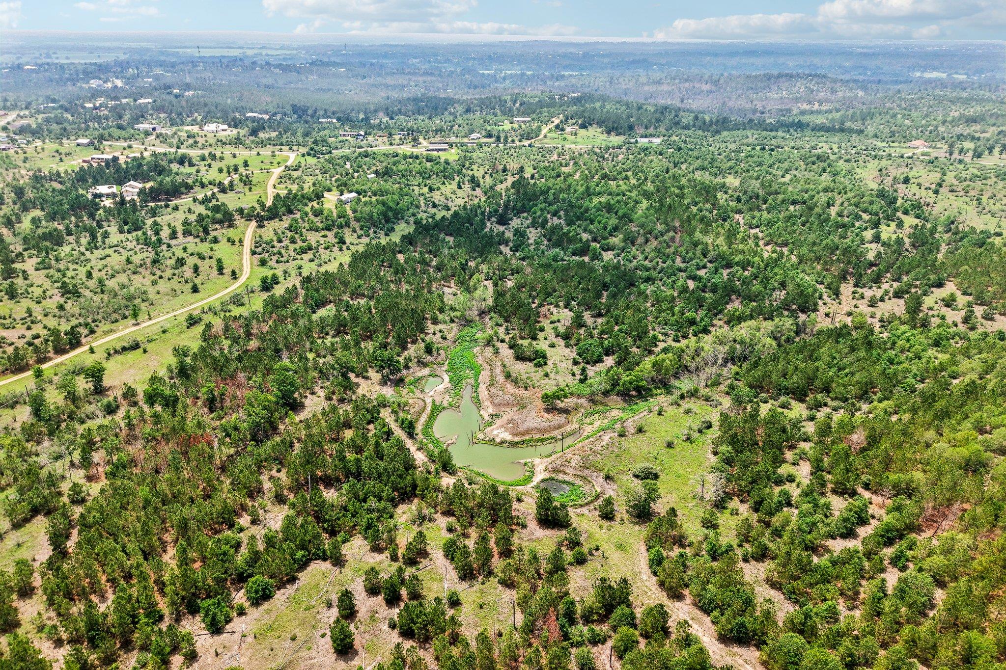 1213 Park Road 1C, Smithville, TX 78957