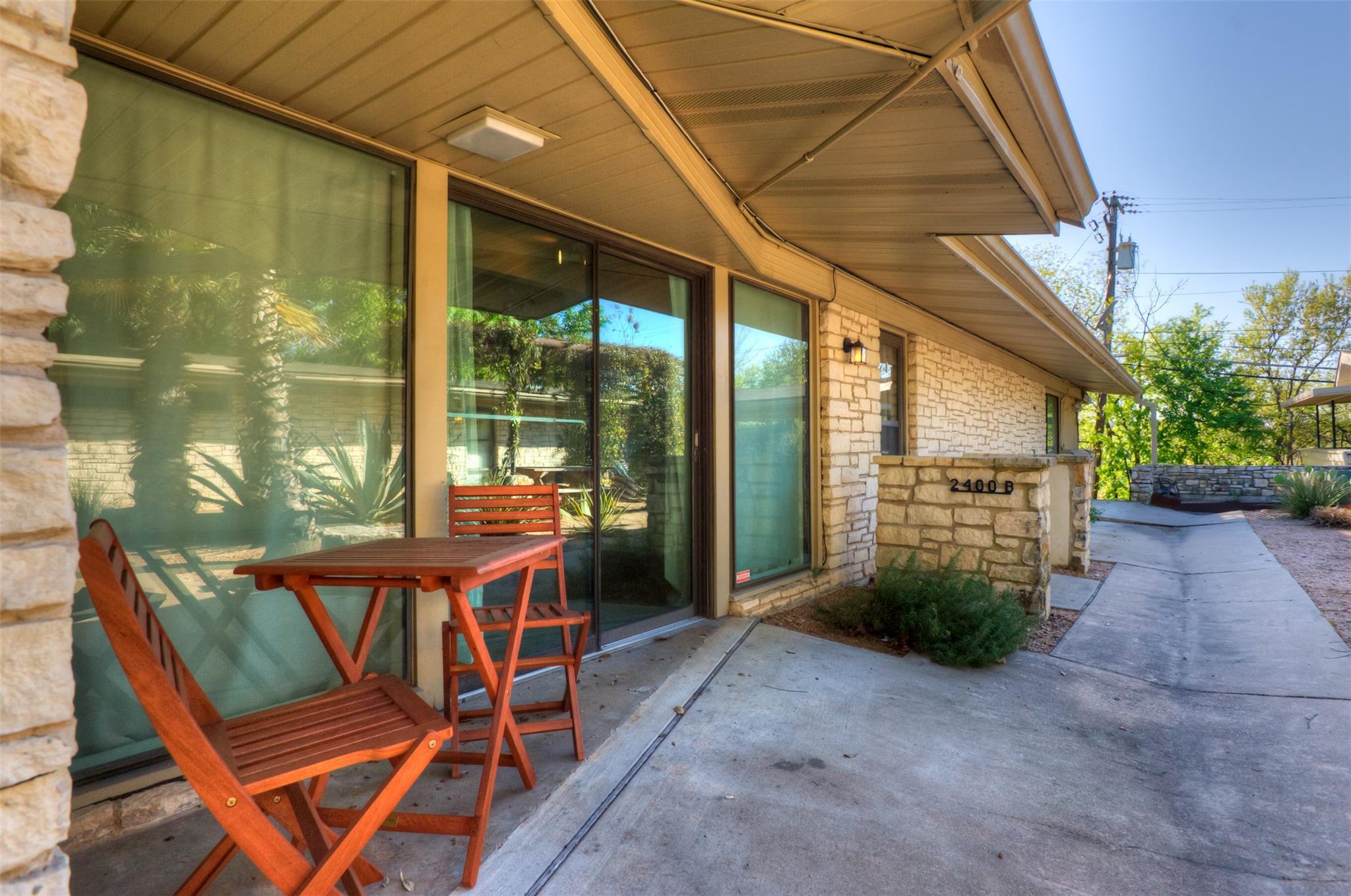 2400 Jarratt Ave # B, Austin, TX 78703