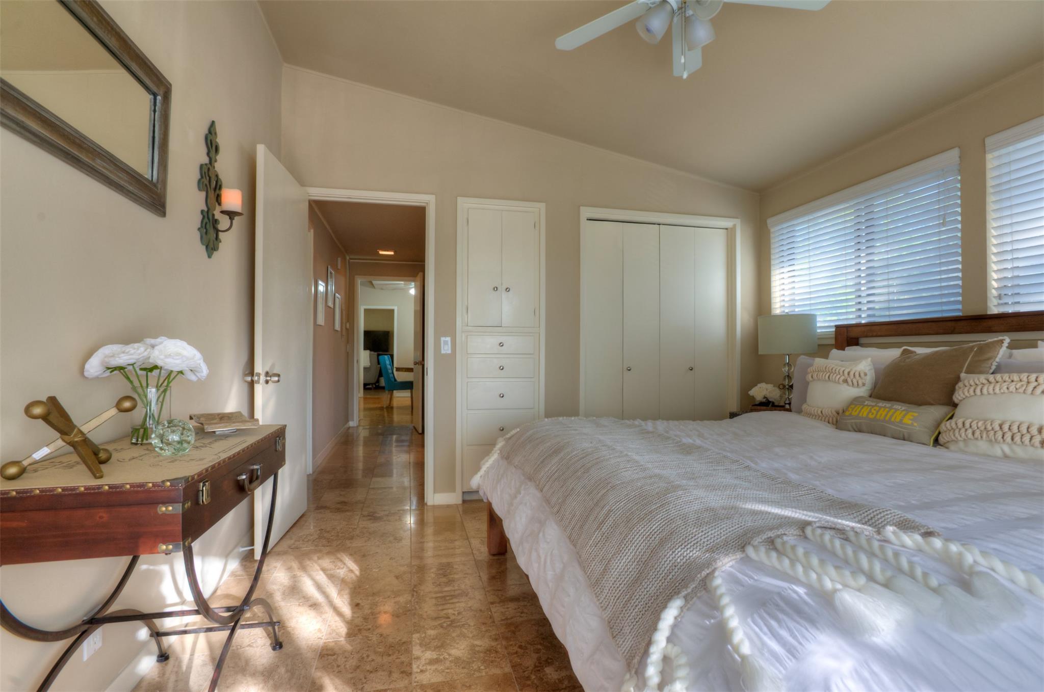 2400 Jarratt Ave # B, Austin, TX 78703