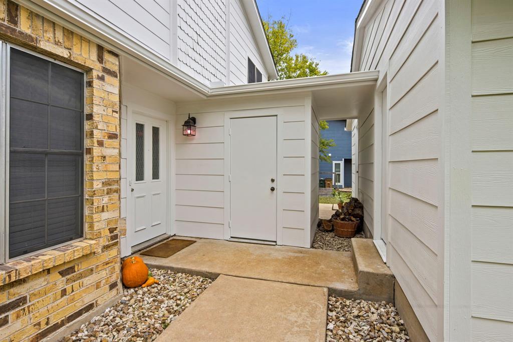 2102 Kenneth Ave # A, Austin, TX 78741