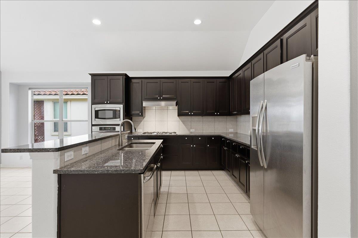 12221 Fairway Cv, Austin, TX 78732