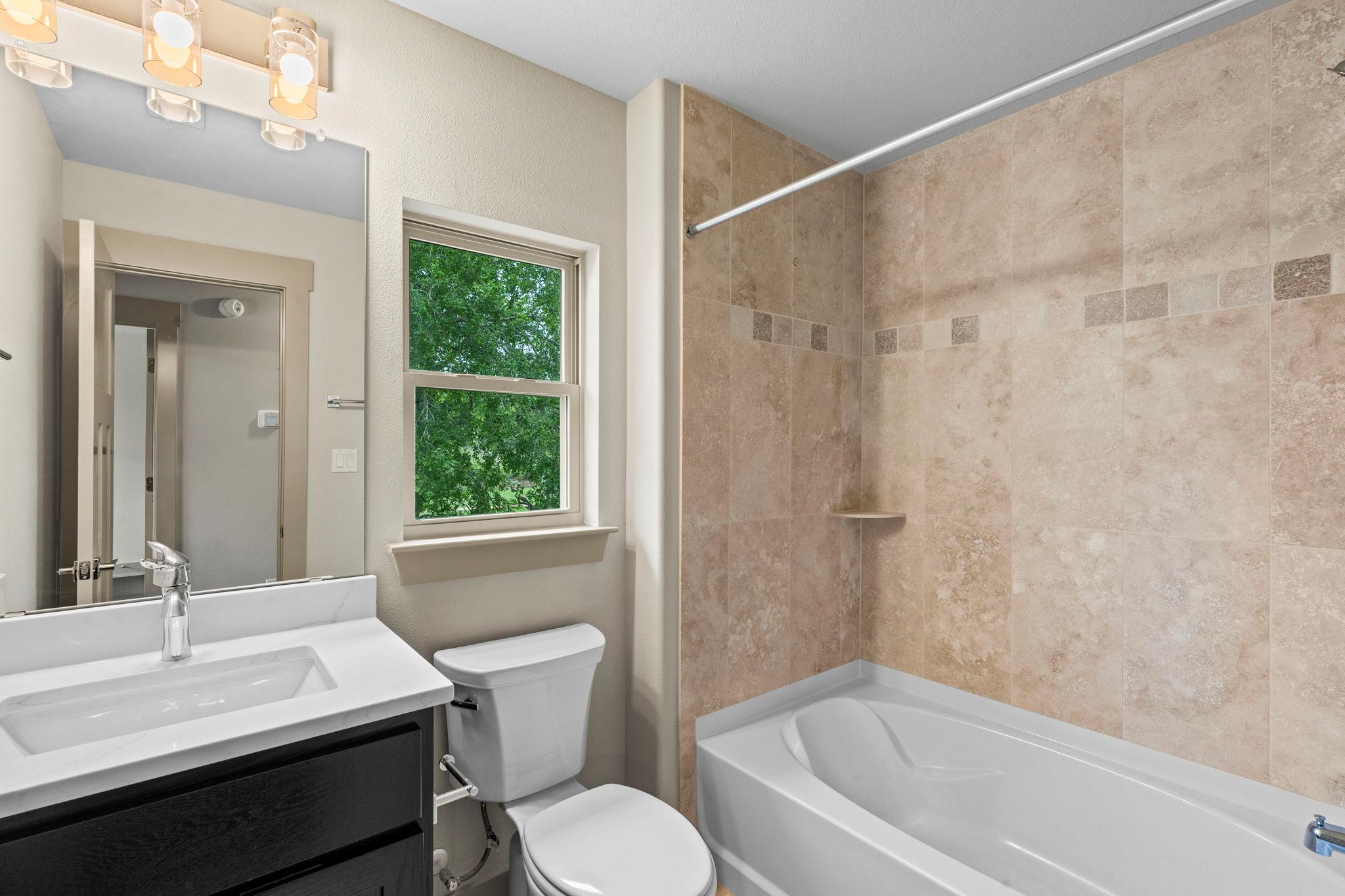 112 Twin Creek Cir, Dripping Springs, TX 78620