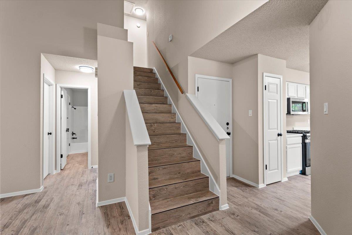 16900 Village Oak Loop, Austin, TX 78717