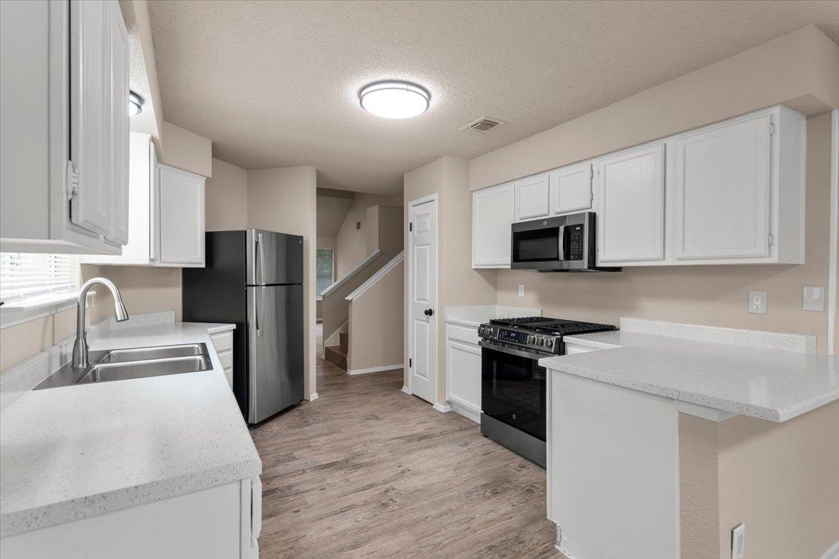 16900 Village Oak Loop, Austin, TX 78717
