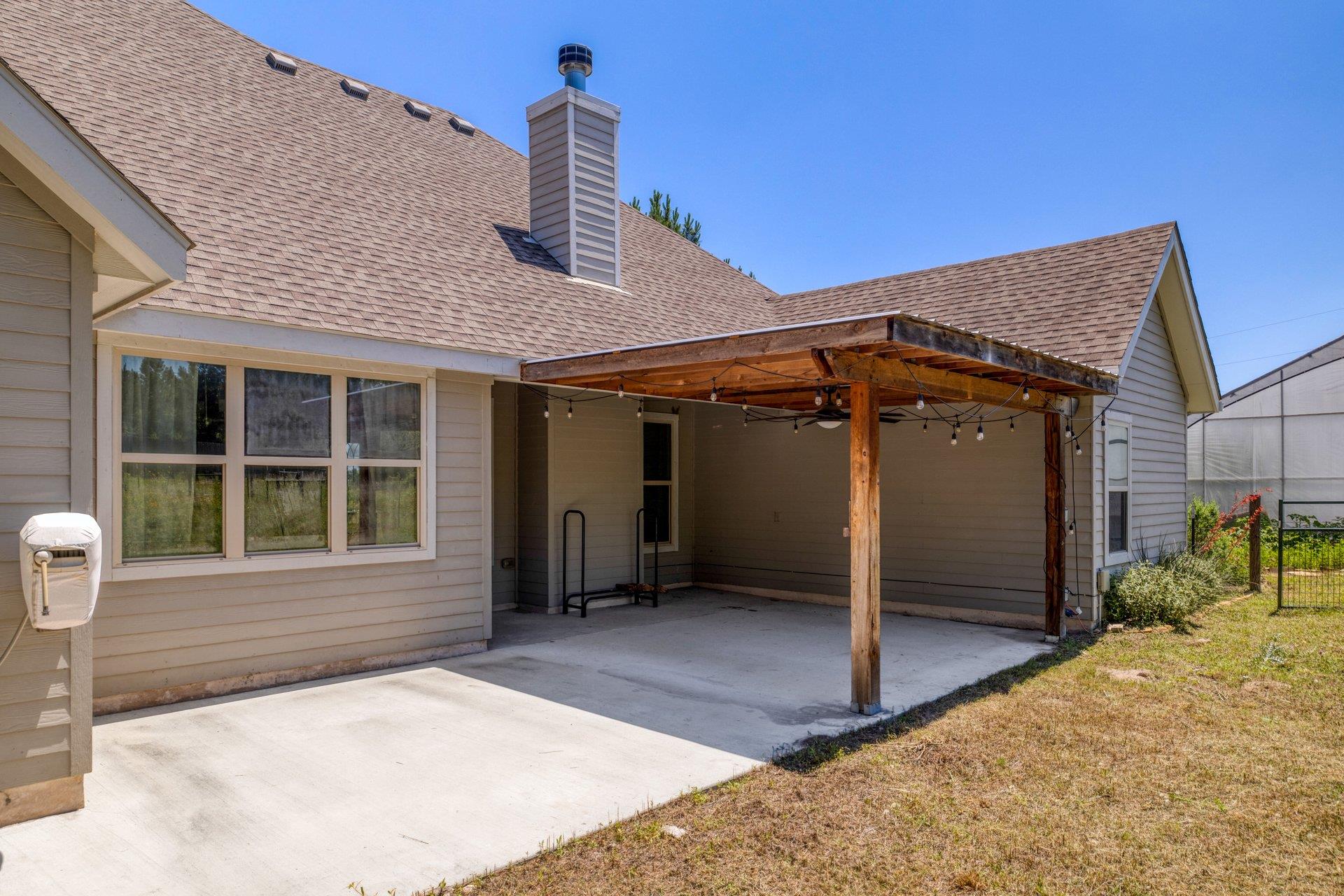 258 County Rd, Bastrop, TX 78602