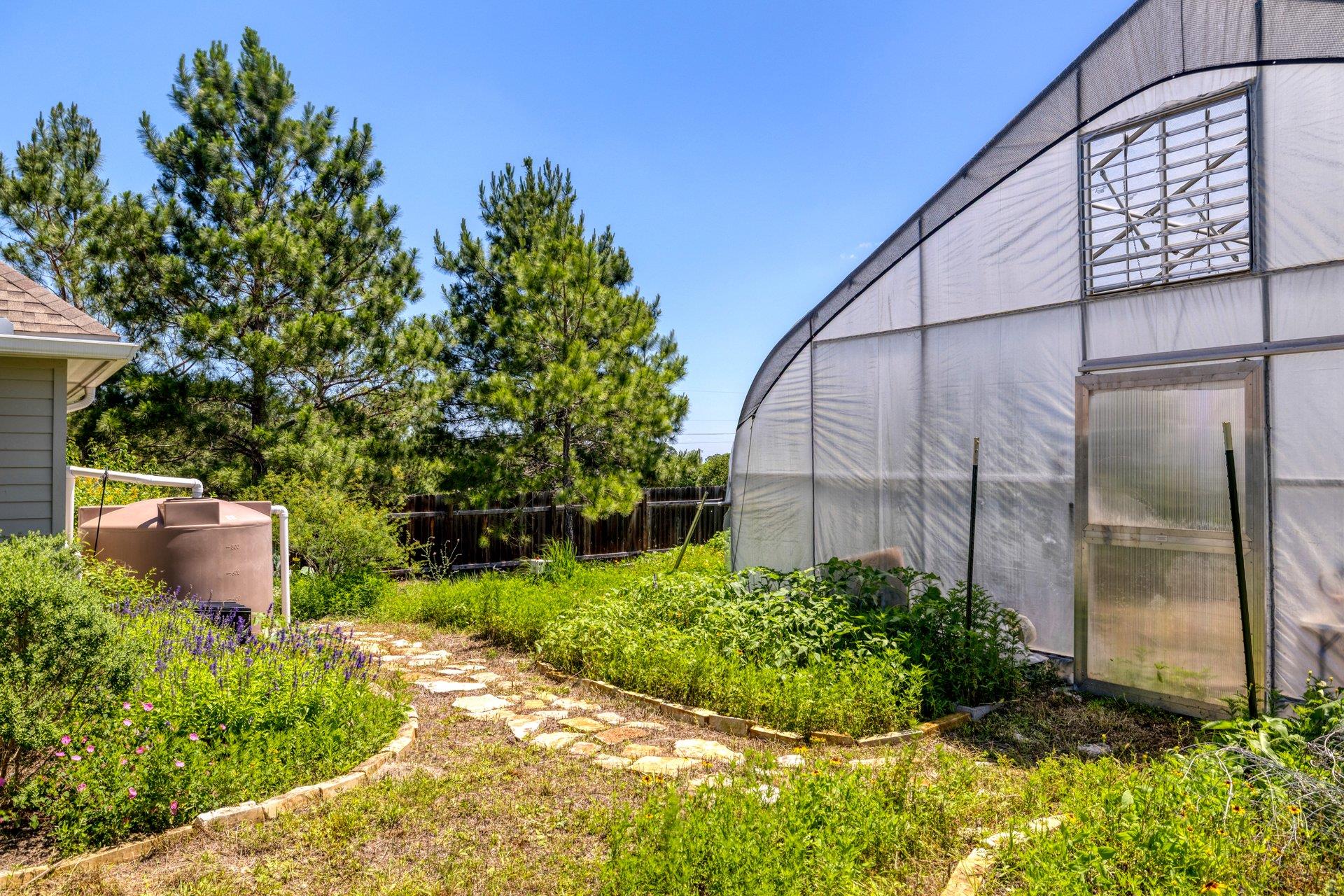 258 County Rd, Bastrop, TX 78602