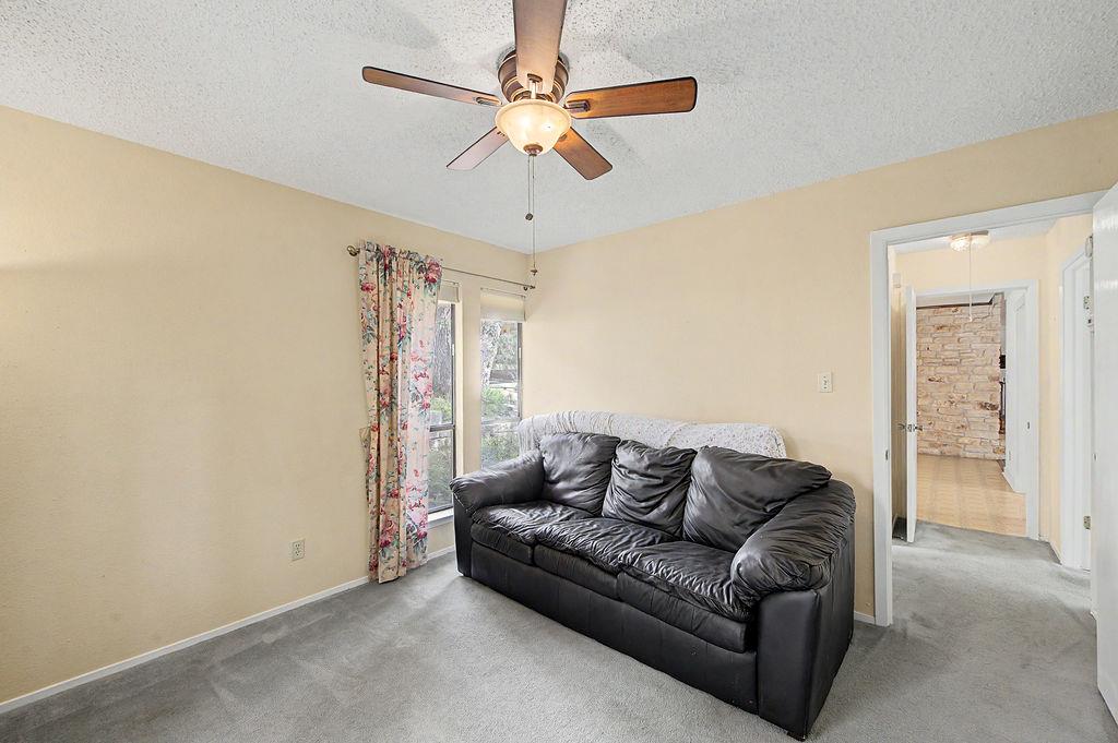 25 Shady Grove Ln, Wimberley, TX 78676