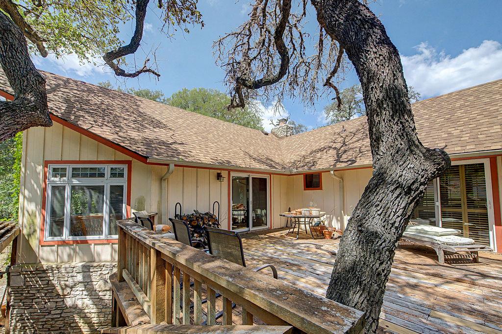25 Shady Grove Ln, Wimberley, TX 78676