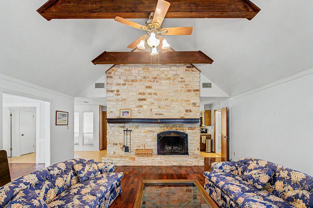 25 Shady Grove Ln, Wimberley, TX 78676
