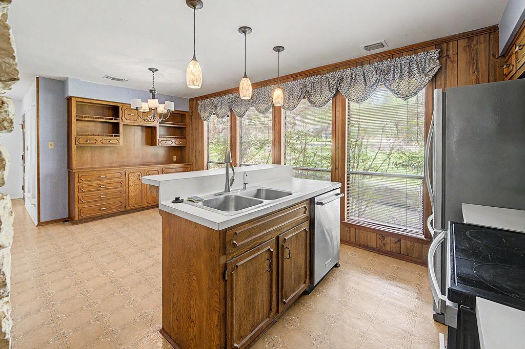 25 Shady Grove Ln, Wimberley, TX 78676