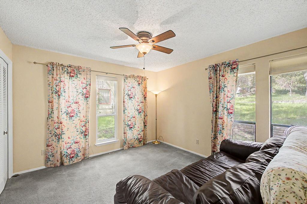 25 Shady Grove Ln, Wimberley, TX 78676
