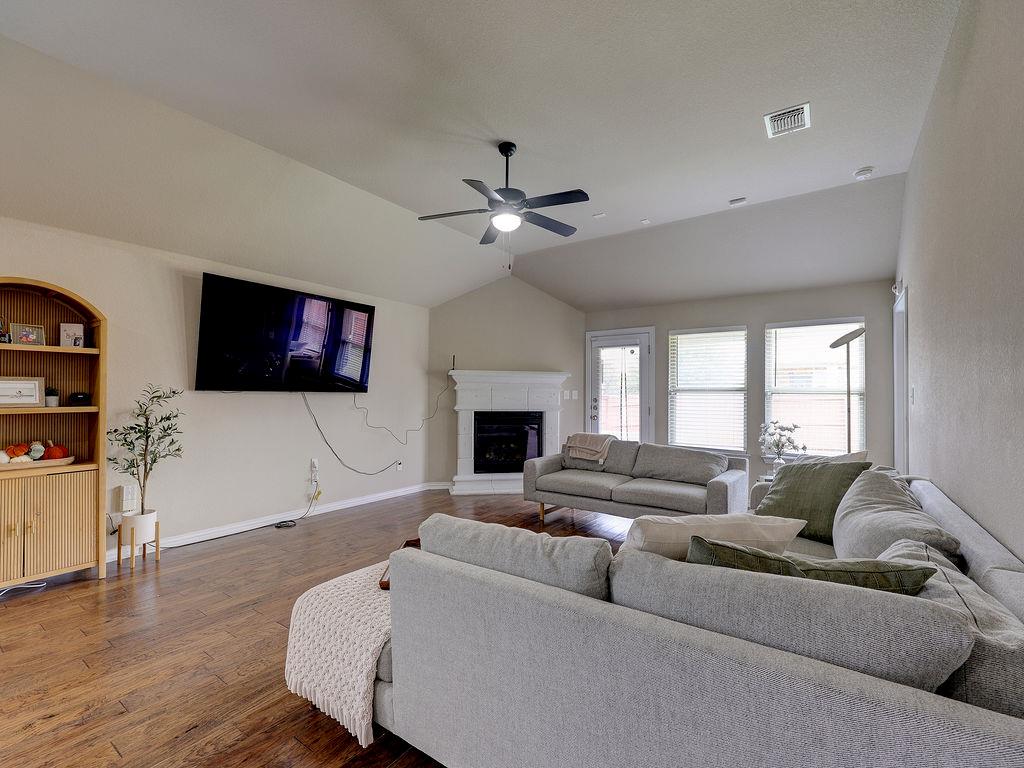 4140 Van Ness Ave, Round Rock, TX 78681