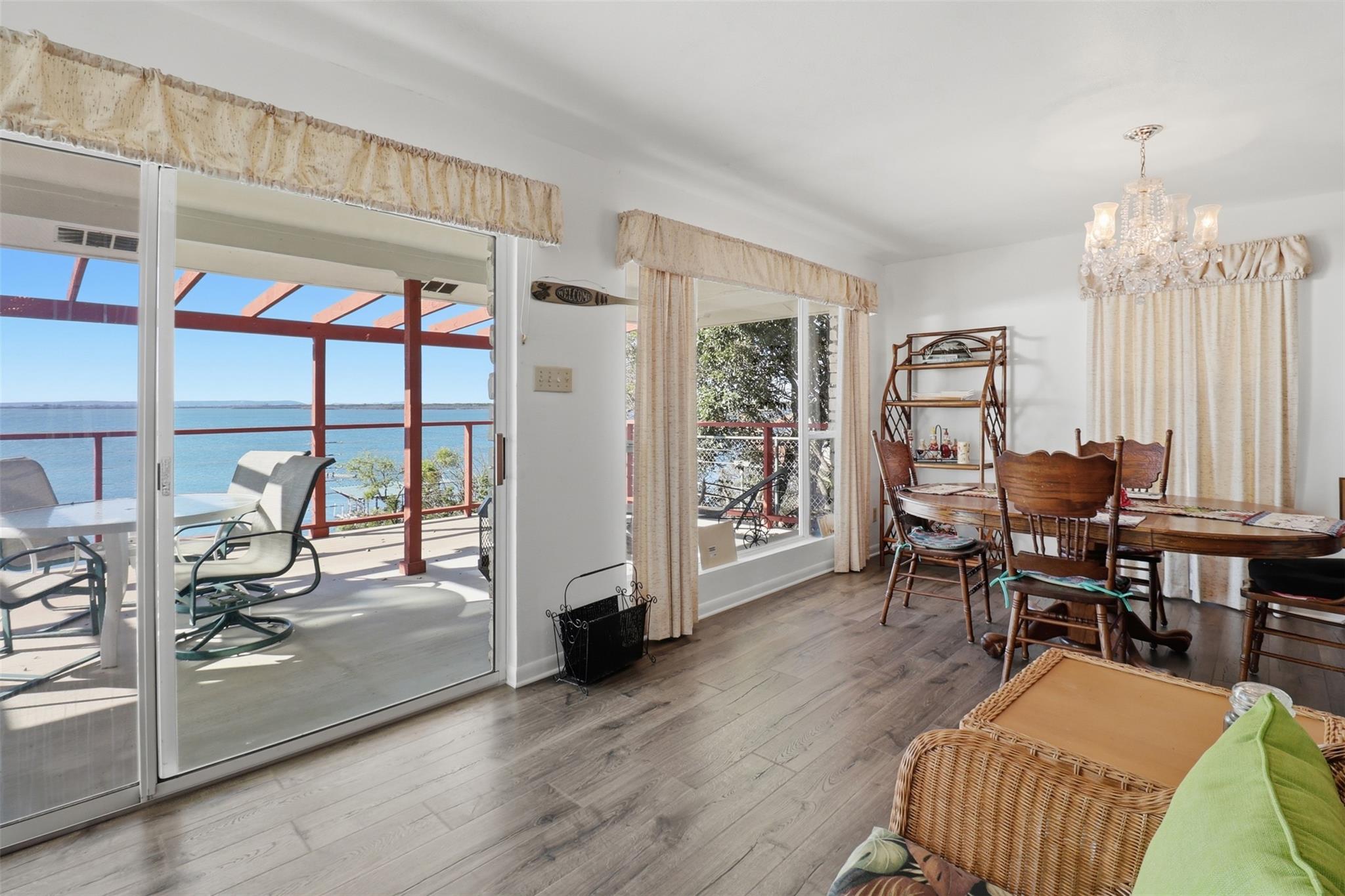 919 Lakeshore Loop, Tow, TX 78672