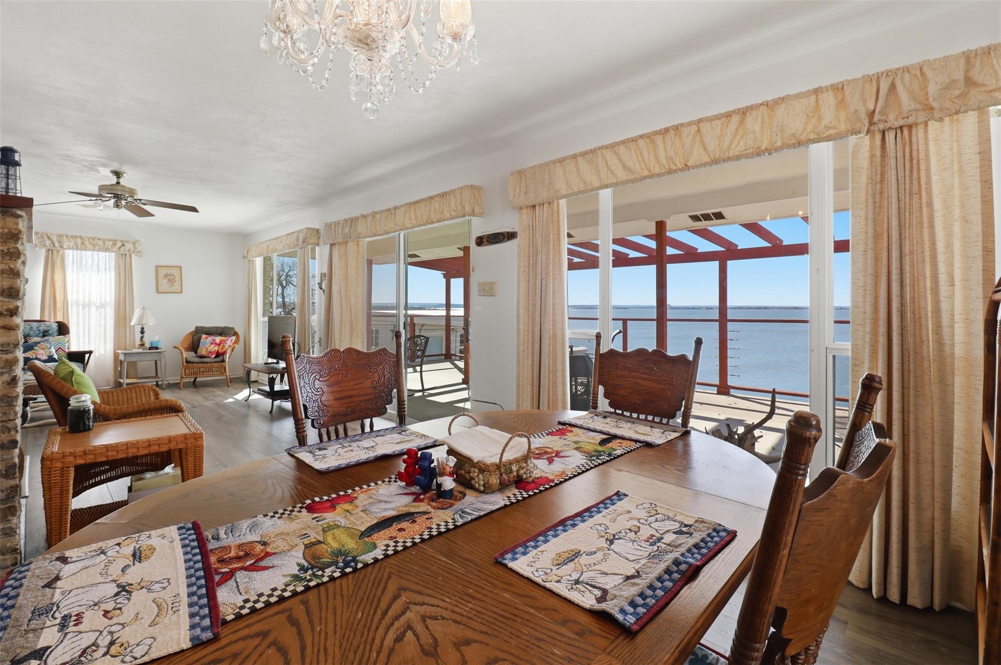 919 Lakeshore Loop, Tow, TX 78672