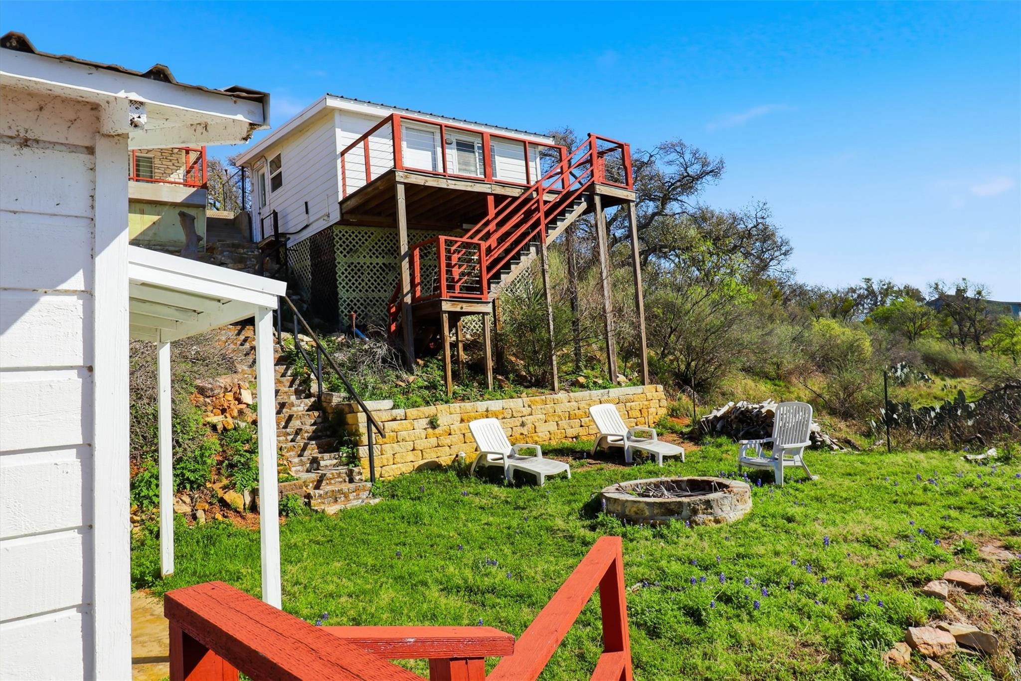 919 Lakeshore Loop, Tow, TX 78672