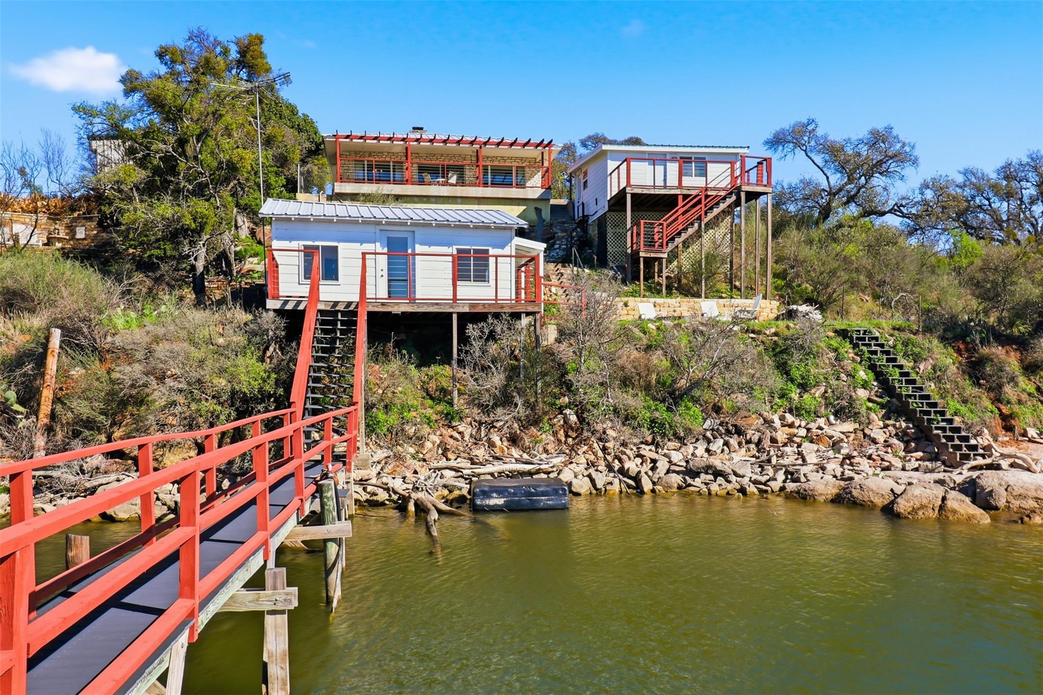 919 Lakeshore Loop, Tow, TX 78672